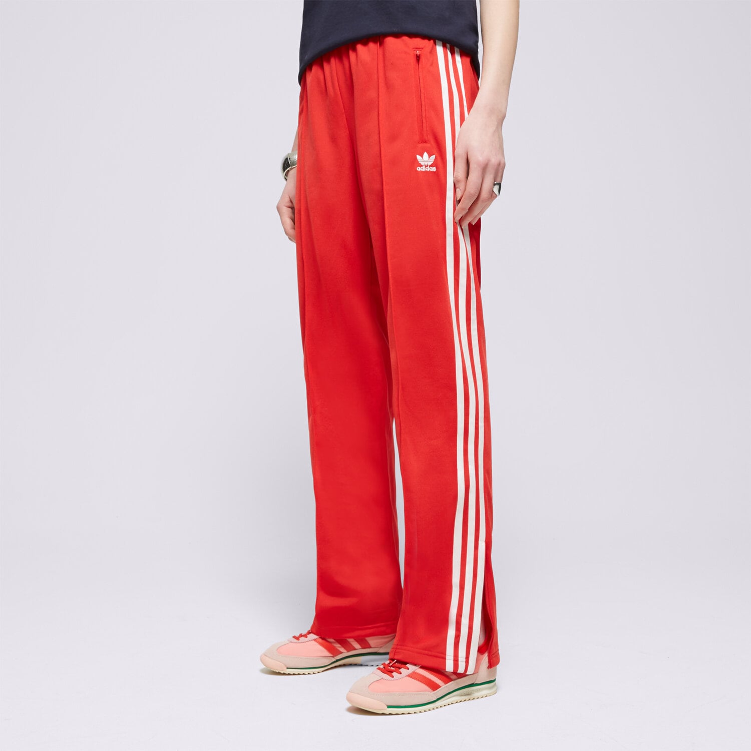 Femei pantaloni ADIDAS PANTALONI  FIREBIRD TP IR8081 Roșu