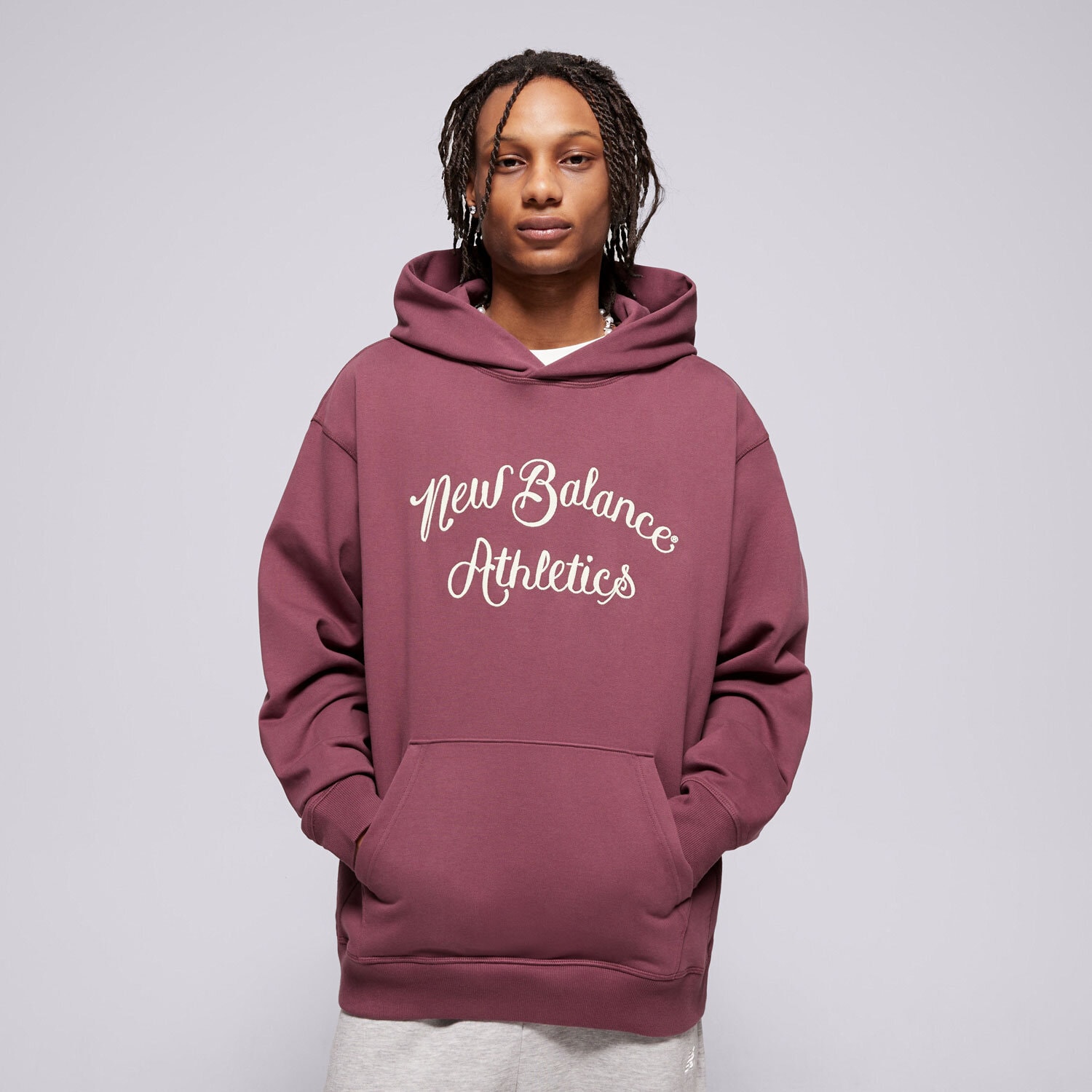 Bărbați bluză NEW BALANCE BLUZĂ HANORAC ATHLETICS RELAXED LEAGUE HOODIE MT51935FDP Bordo