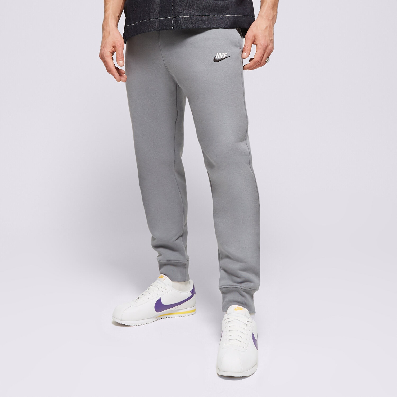 Bărbați pantaloni NIKE PANTALONI  M NSW CLUB DT JGGR BB DQ8385-068 Gri