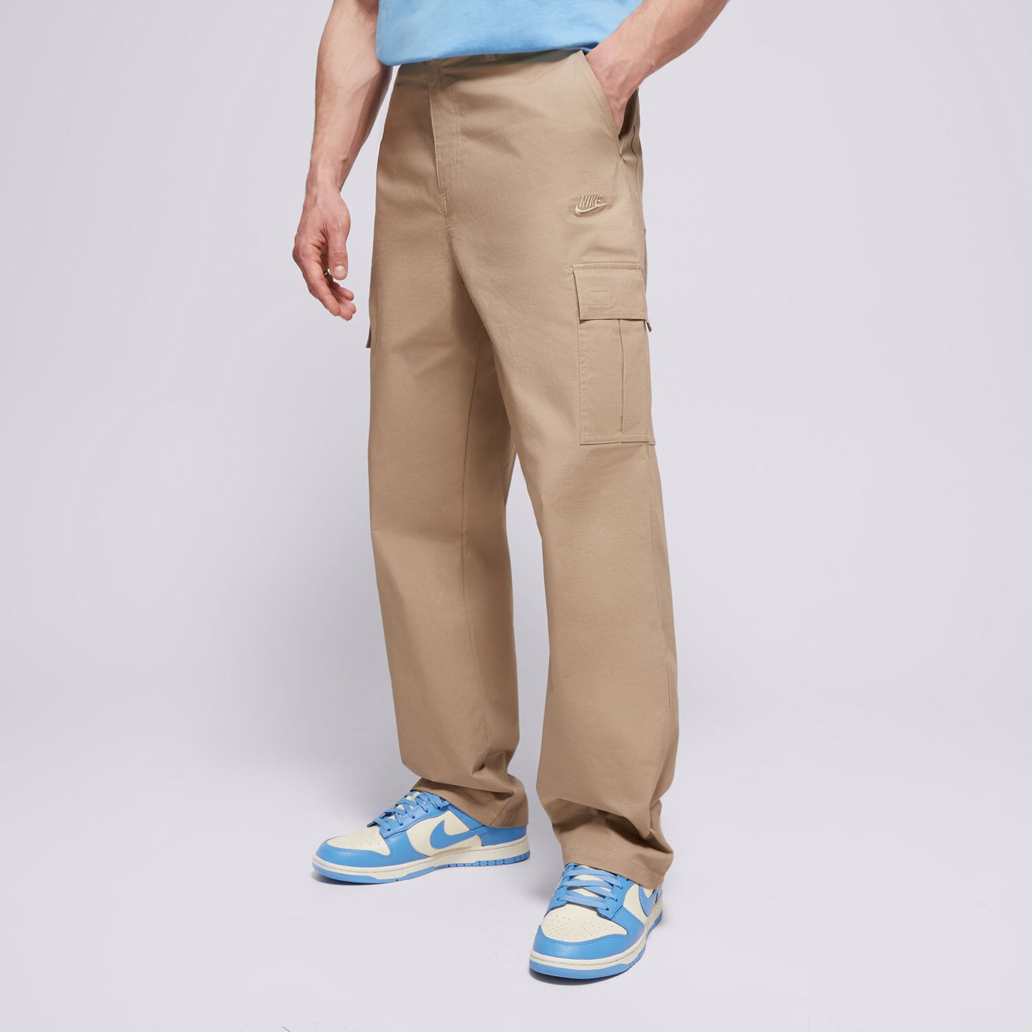 Bărbați pantaloni NIKE PANTALONI  M NK CLUB CARGO PANT NO COLLECTION FZ5765-247 Kaki