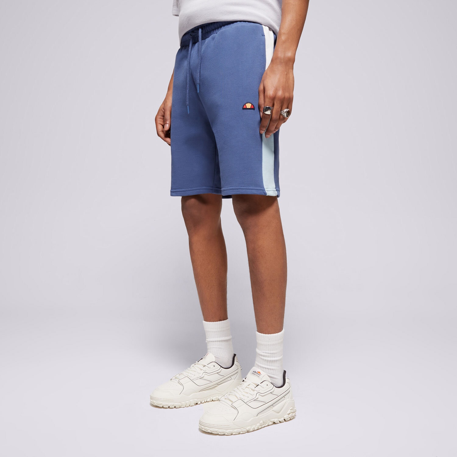 Femei pantaloni scurți ELLESSE PANTALONI SCURȚI TURI SHORT NAVY/BLUE/WHT SHZ17435379 Bleumarin