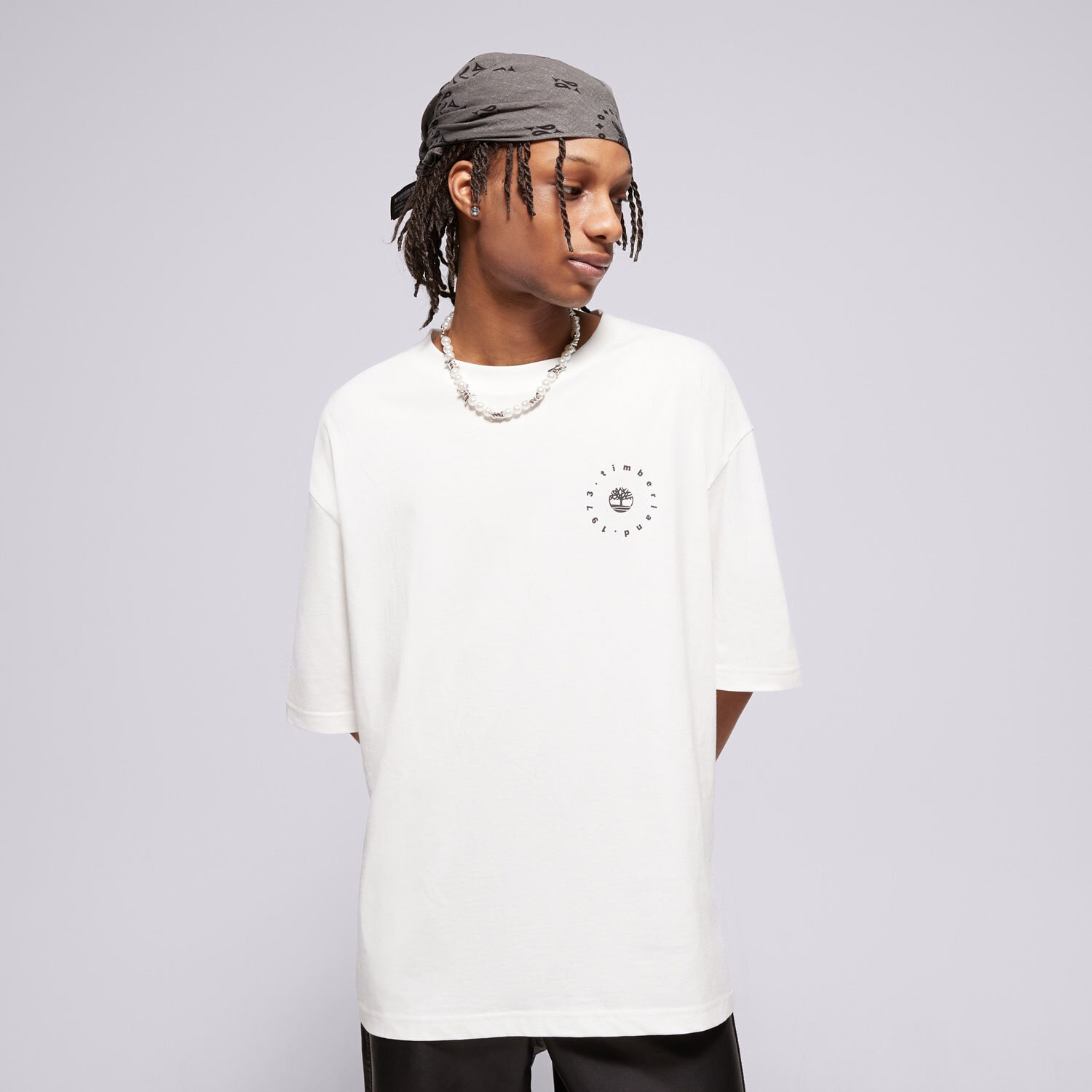 Bărbați tricou TIMBERLAND TRICOU SS "TIMBS ON MY FEET" BOX GRAPHIC TEE WHIT TB0A5NUA1001 Alb