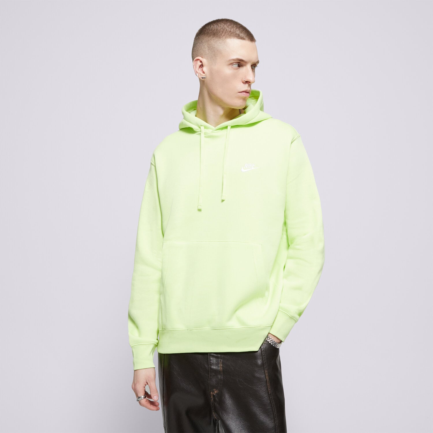 Bărbați bluză NIKE BLUZĂ CU GLUGĂ SPORTSWEAR CLUB FLEECE BV2654-736 Galben