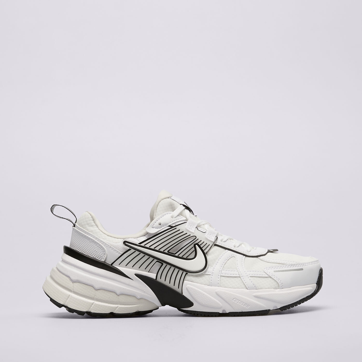 Femei pantofi sport NIKE W V2K RUN  HF5342-100 Alb