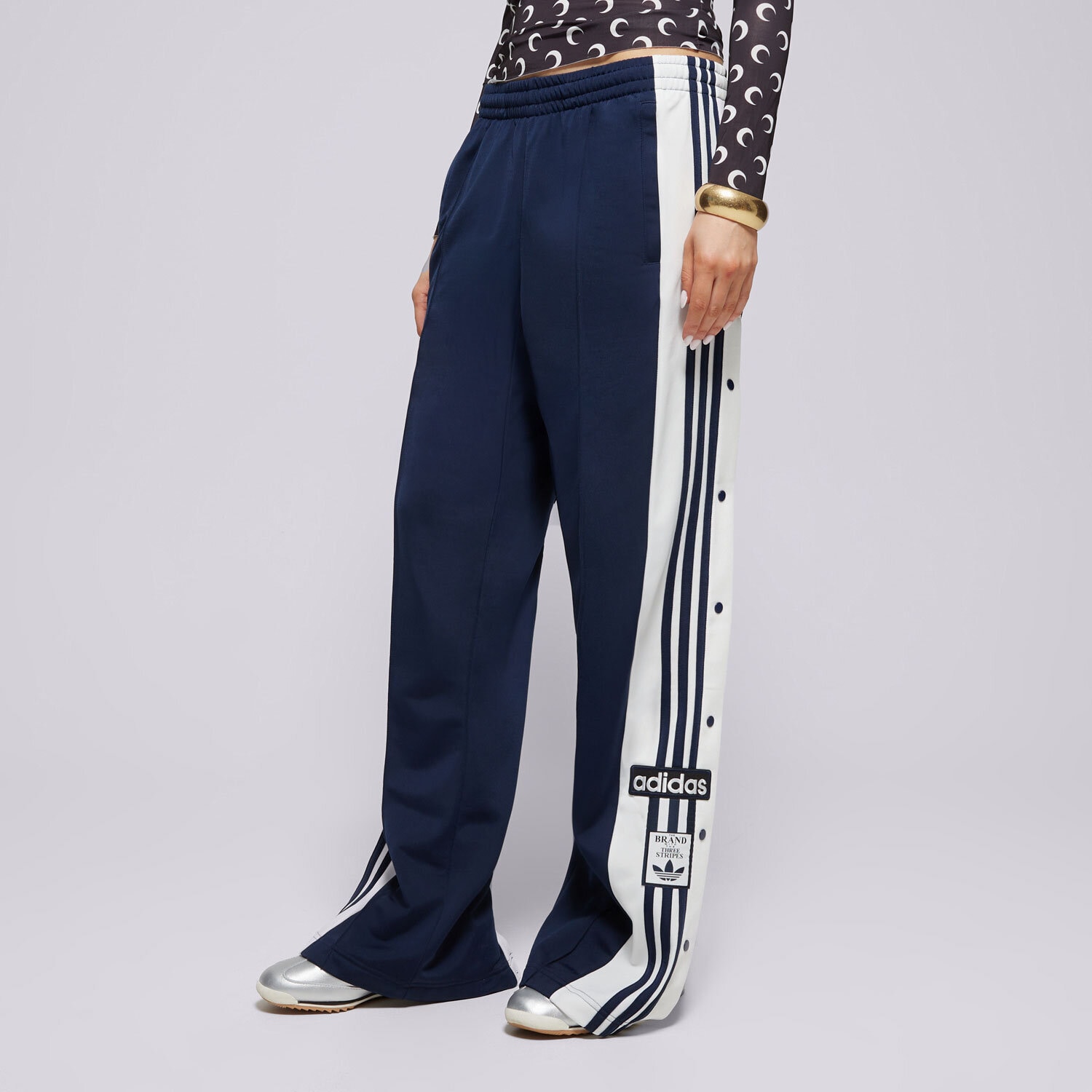 Femei pantaloni ADIDAS PANTALONI  ADIBREAK PANT JD0853 Bleumarin