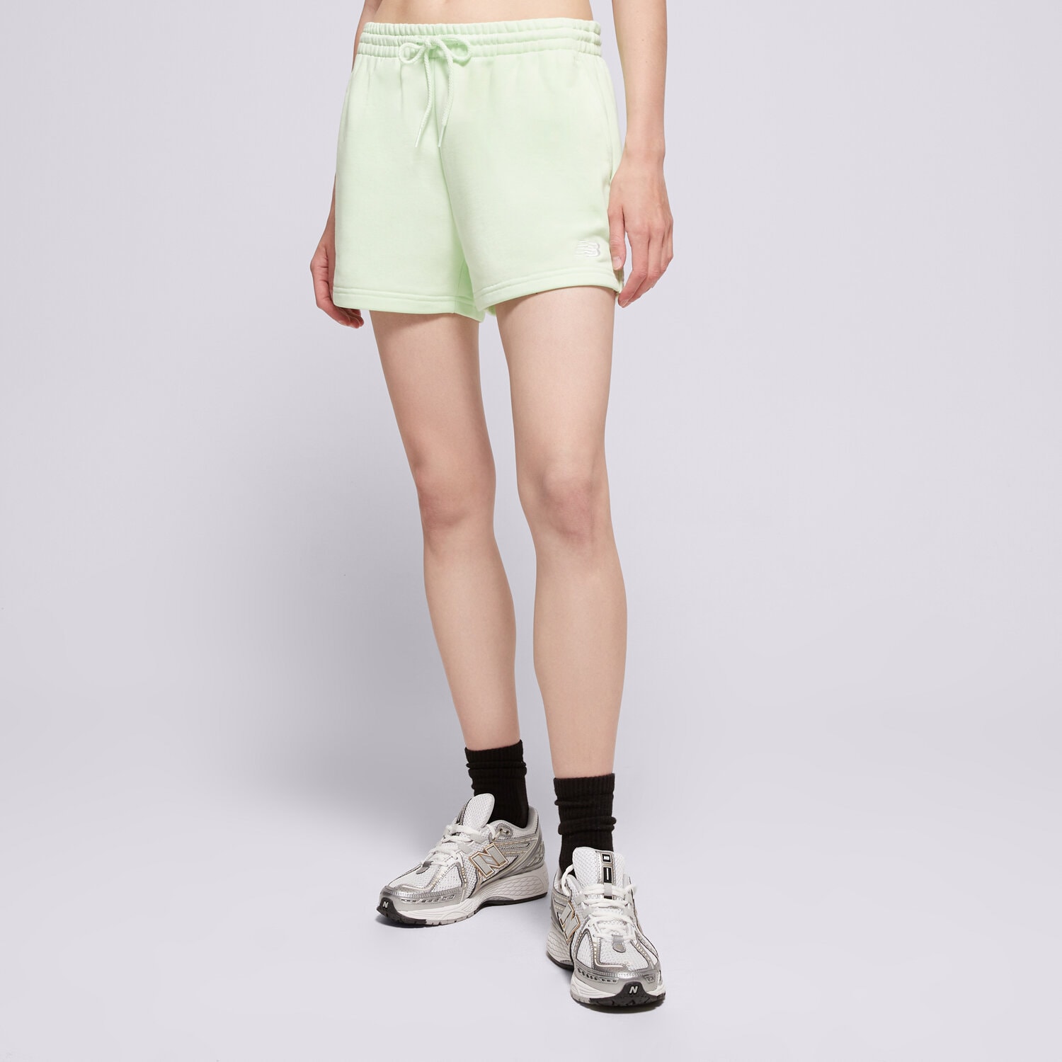 Femei pantaloni scurți NEW BALANCE PANTALONI SCURȚI SPORT ESSENTIALS WS41500MEW Verde