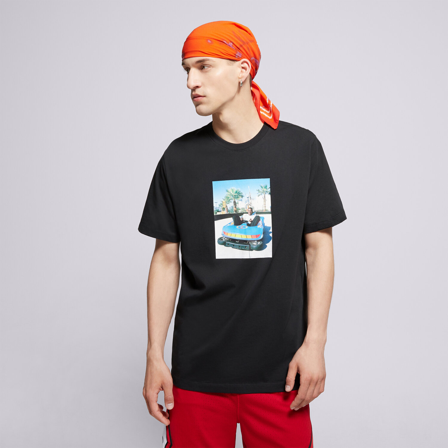 Bărbați tricou JORDAN TRICOU M J BUSTIERĂND PHOTO SS CREW HJ2401-010 Negru