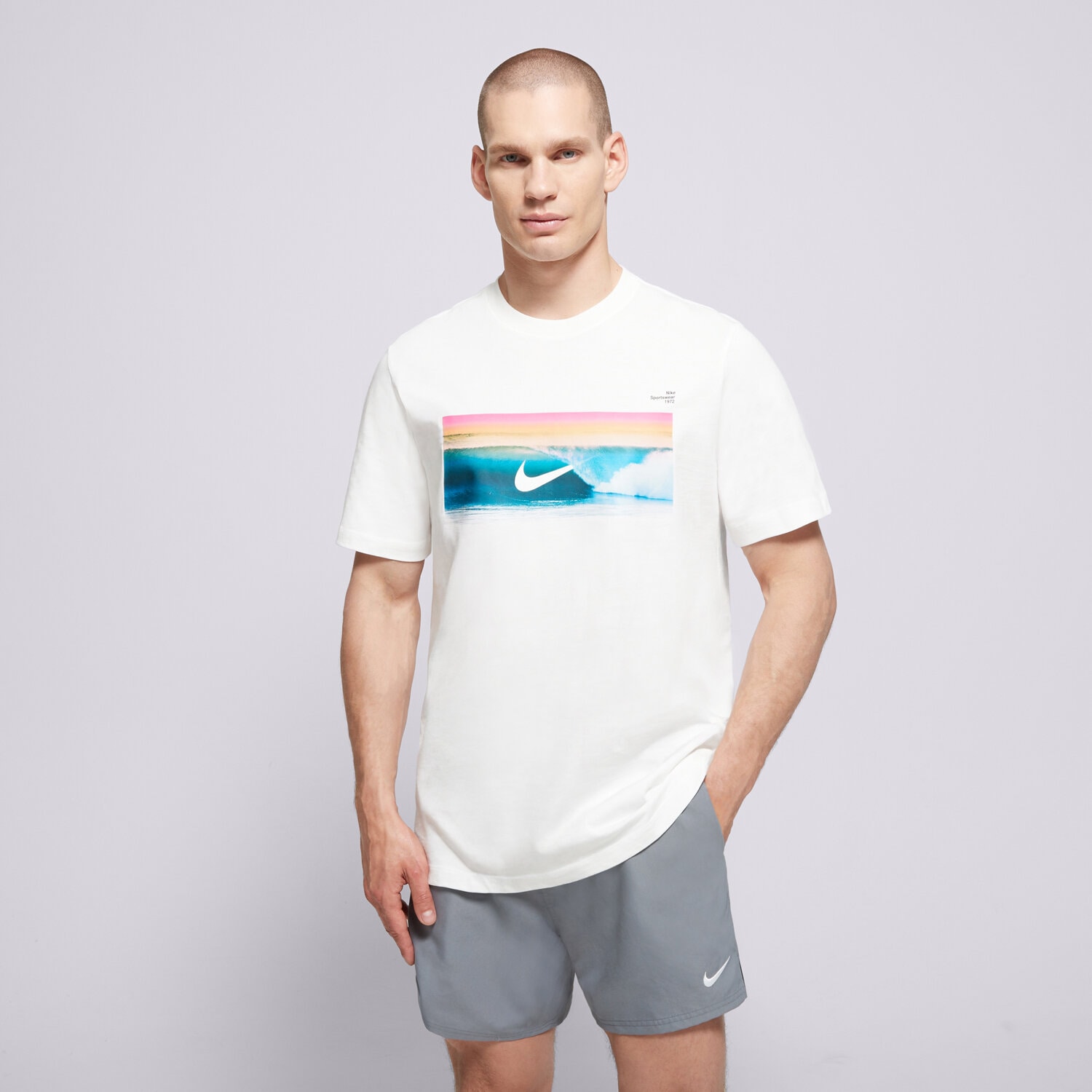 Bărbați tricou NIKE TRICOU U NSW TEE OC PHOTO 2 HJ0760-100 Alb