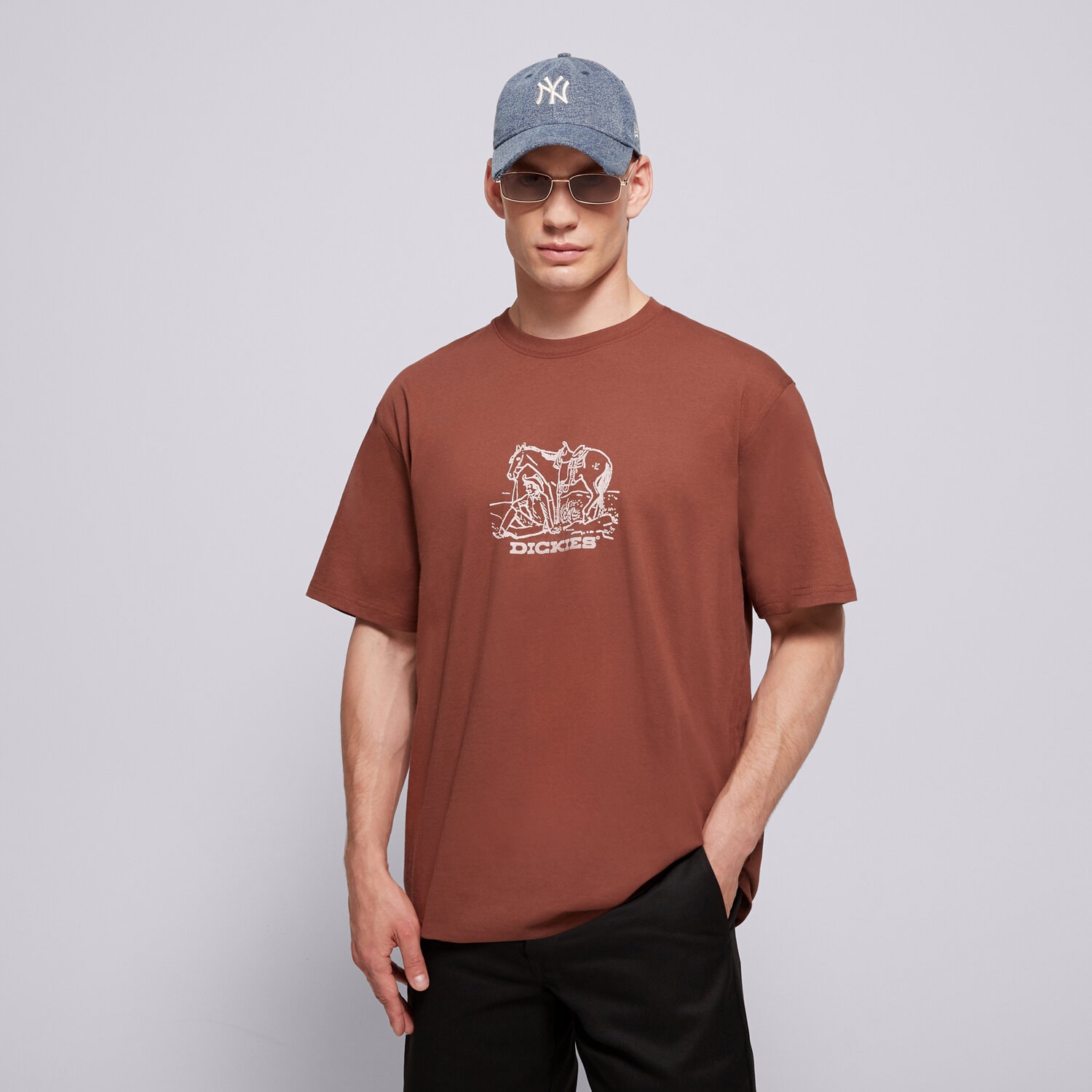 Bărbați tricou DICKIES TRICOU COMPANION CENTER LOGO SS TEE DK0A4Z91K471 Maro