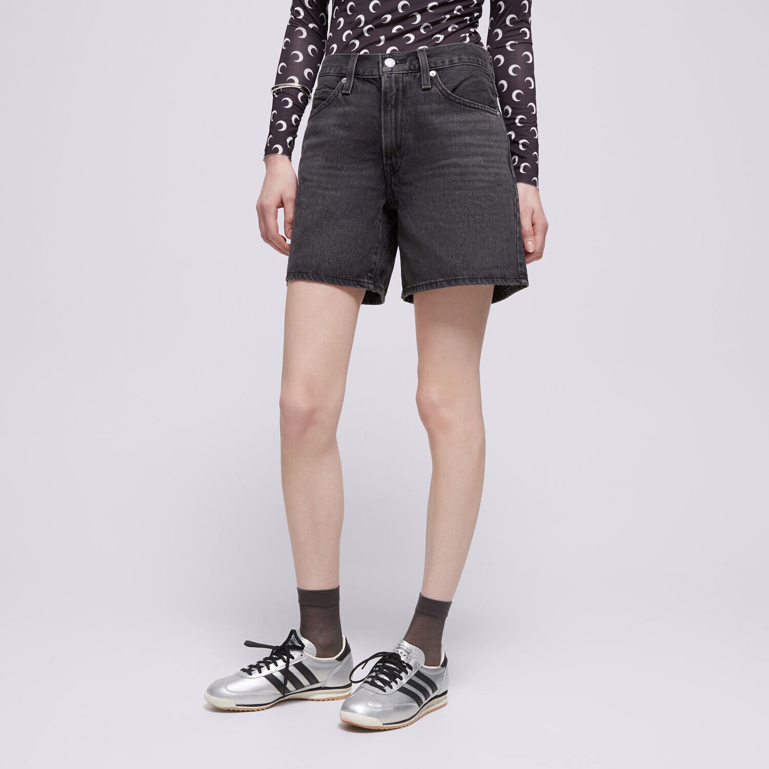 Femei pantaloni scurți LEVI'S PANTALONI SCURȚI 94 BAGGY SHORT 001JO-0005 Negru