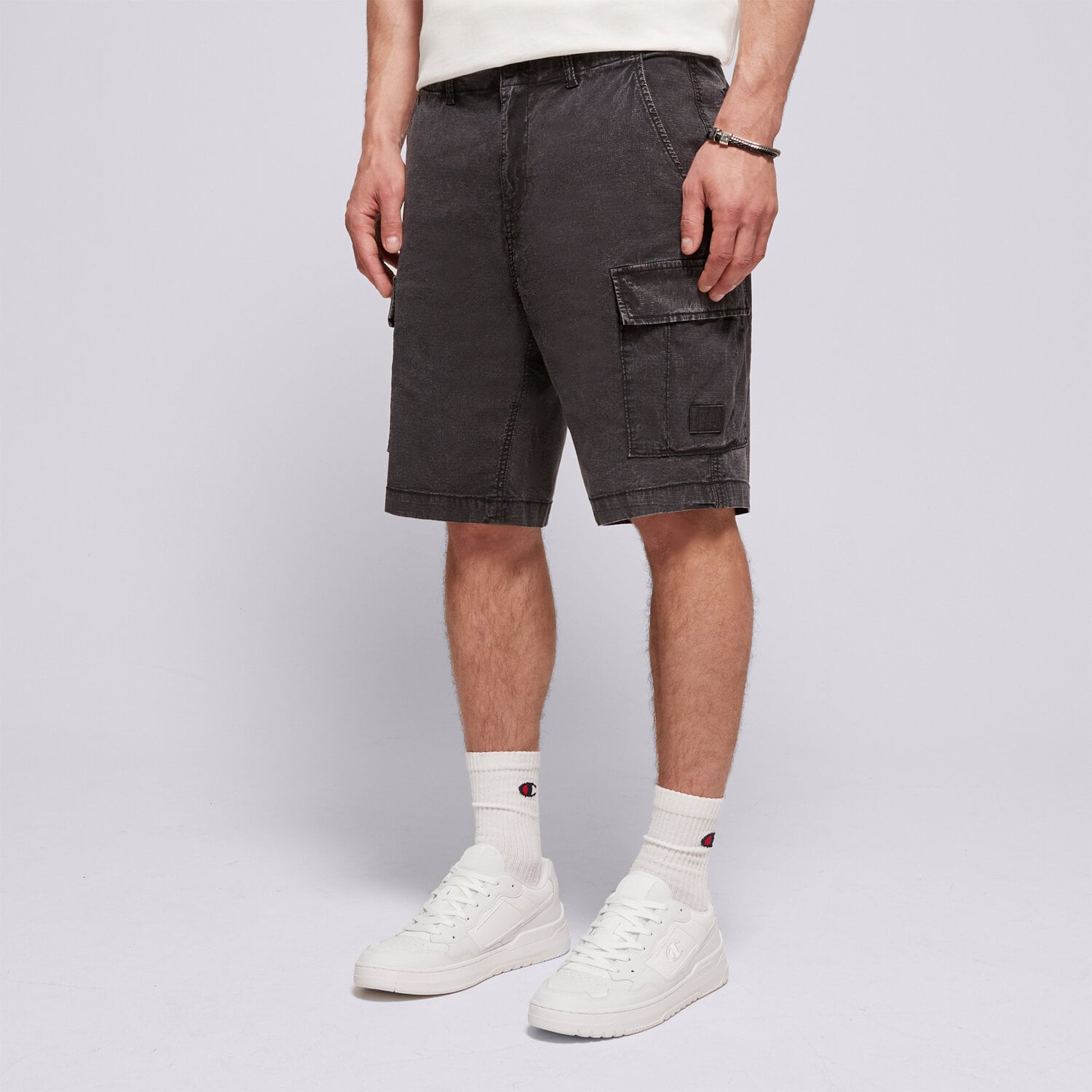 Femei pantaloni scurți CHAMPION PANTALONI SCURȚI WOVEN CARGO SHORT 220751 KK001 Negru