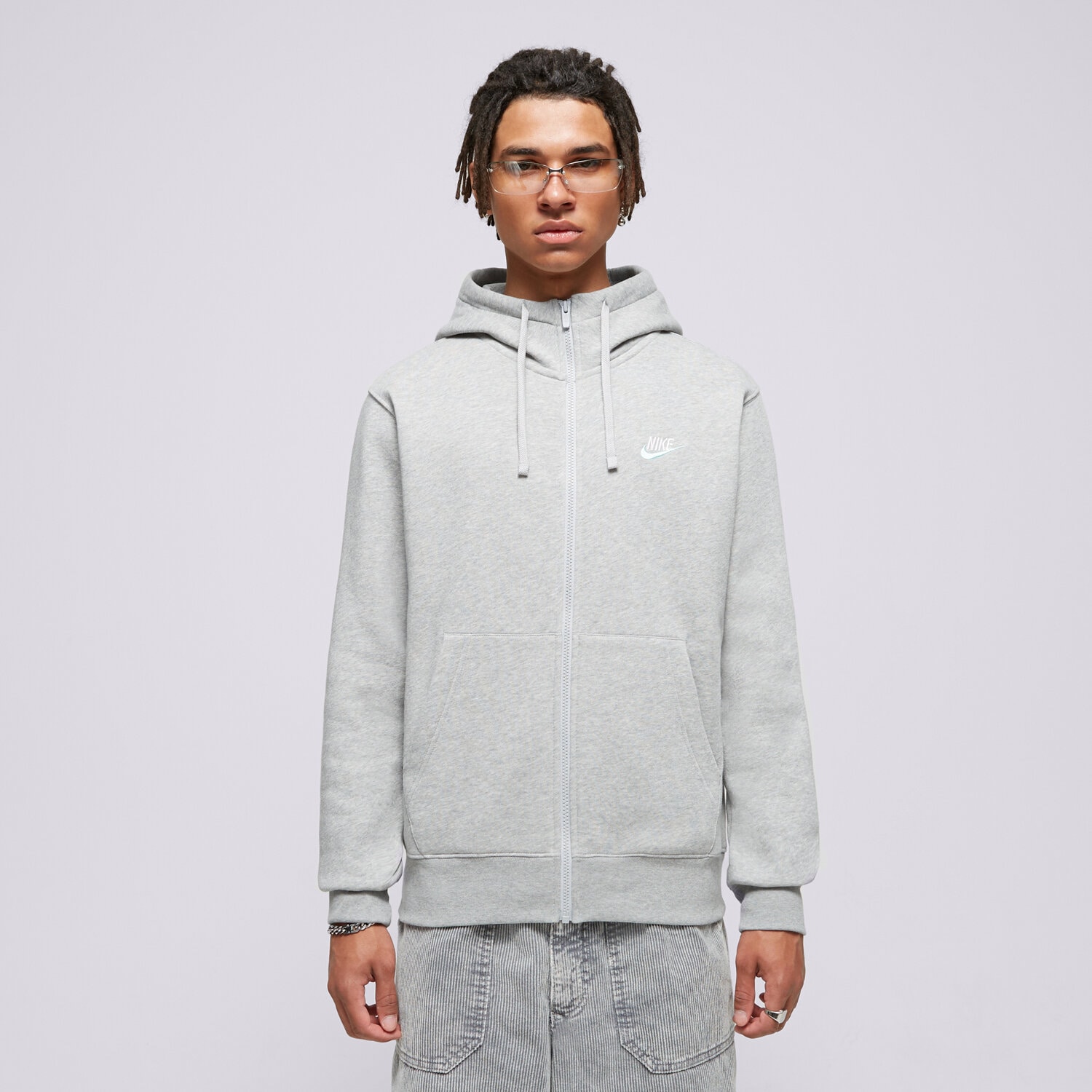 Bărbați bluză NIKE BLUZĂ CU GLUGĂ M NSW CLUB DT HOODIE FZ BB ESSENTIALS DQ8384-065 Gri