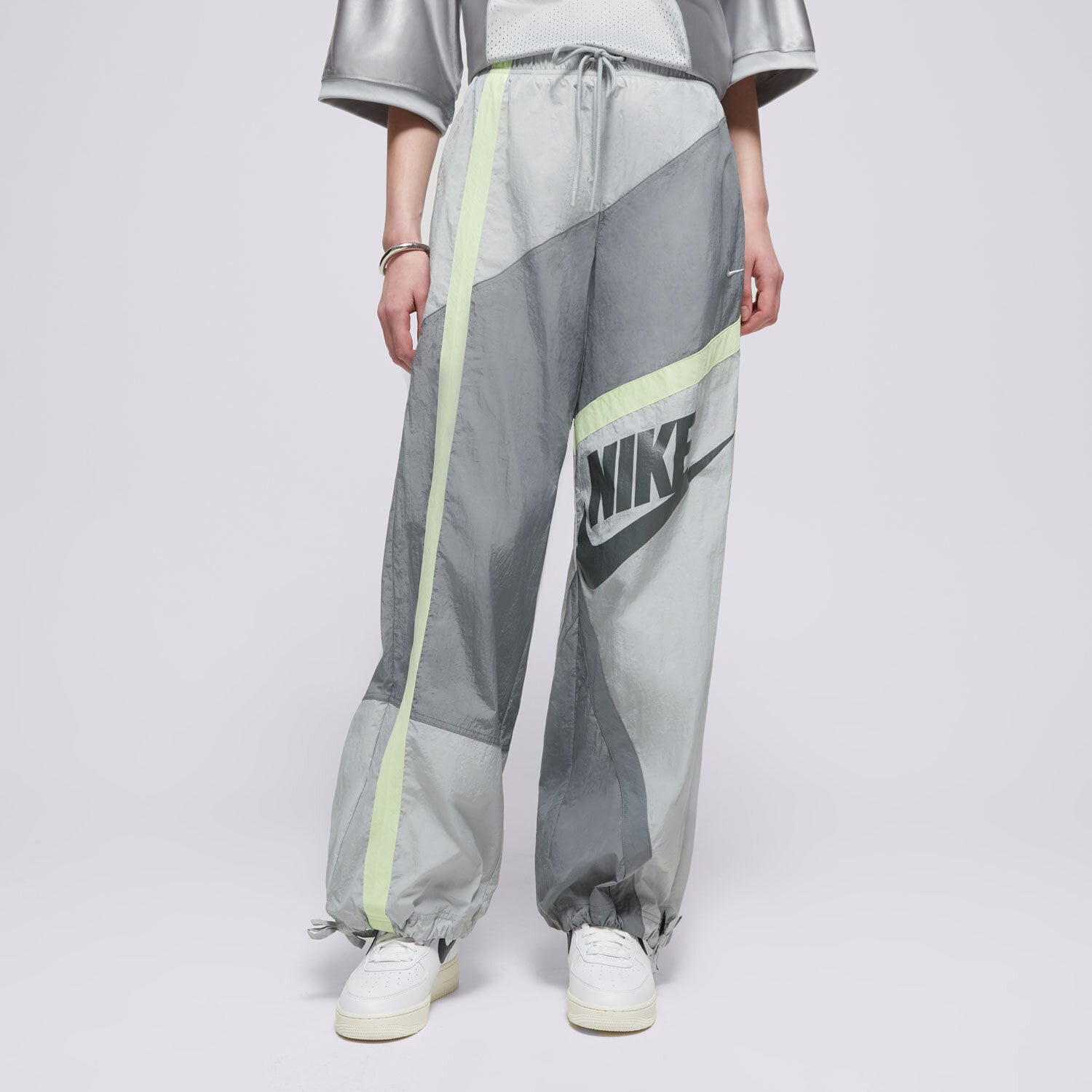 Femei pantaloni NIKE PANTALONI  W NSW STREET WVN OH PANT HJ4178-084 Gri