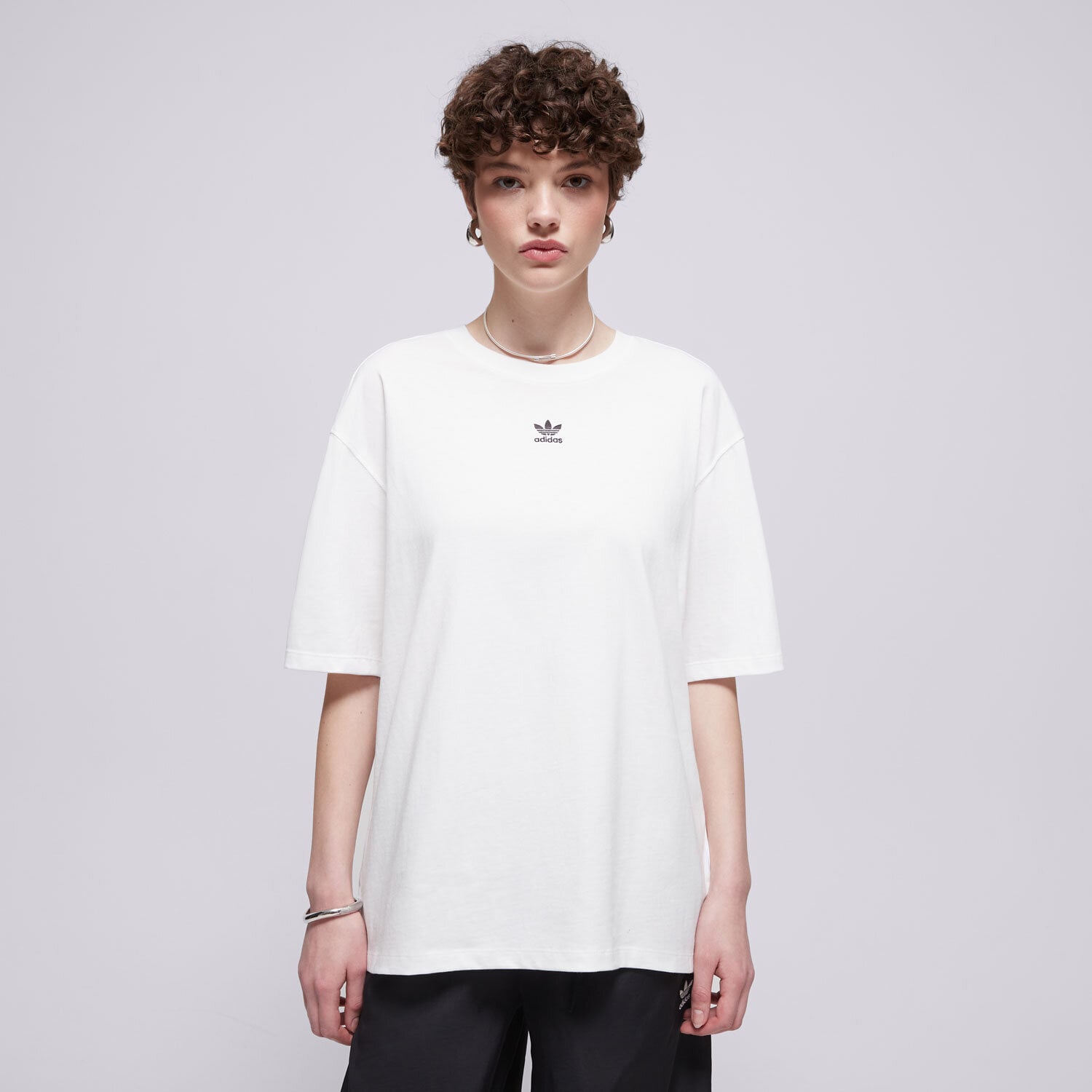 Femei tricou ADIDAS TRICOU ESS BOYFR TEE JC8967 Alb