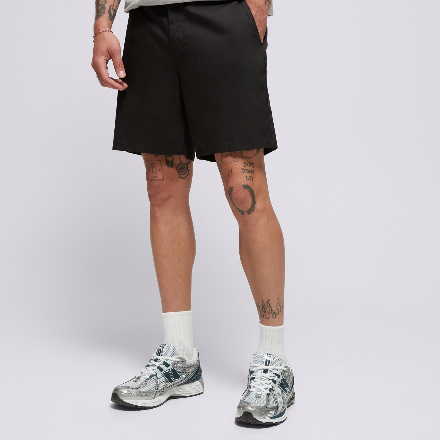 Femei pantaloni scurți NEW BALANCE PANTALONI SCURȚI   ATHLETICS STANDARD SHORT 7" MS51583BK Negru