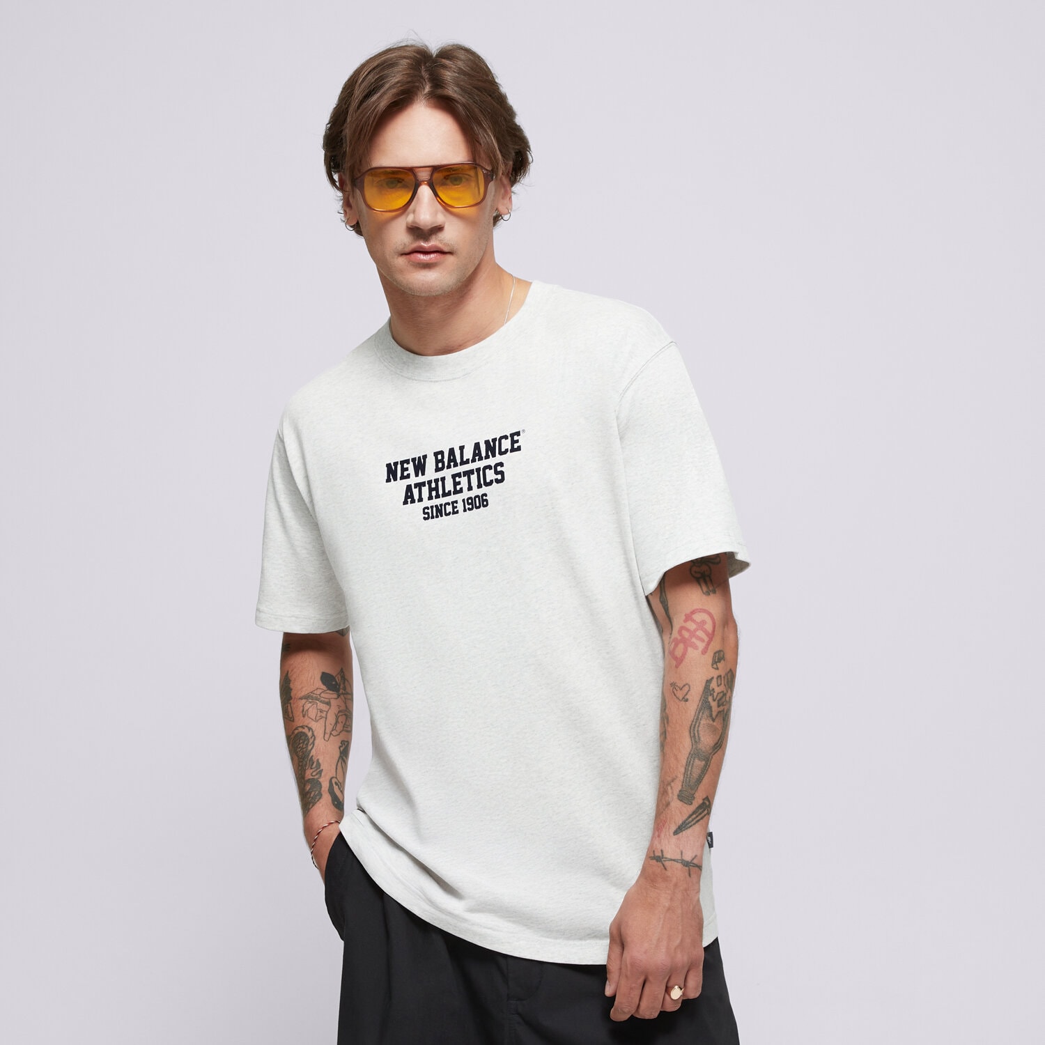Bărbați tricou NEW BALANCE TRICOU VARSITY GRAPHIC TRICOU MT51526AHH Gri