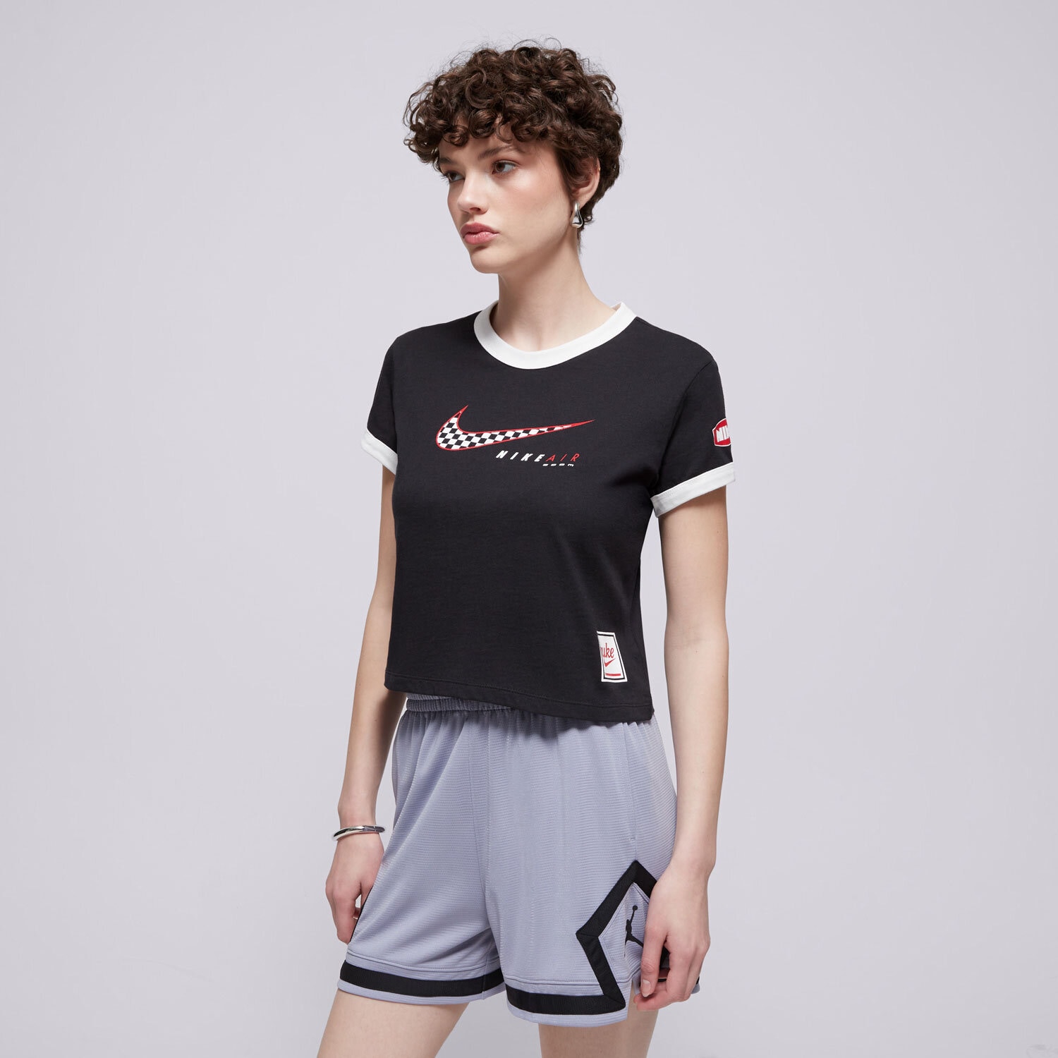Femei tricou NIKE TRICOU W NSW CLUB SS TEE MOTO RGR HQ1707-010 Negru