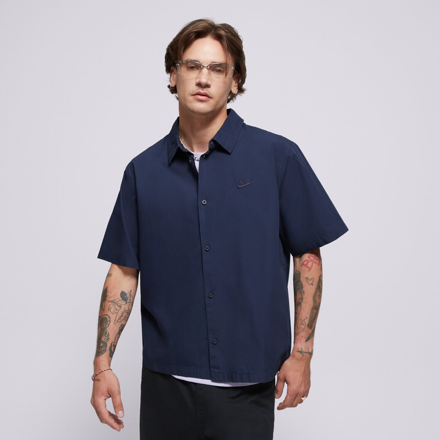 Bărbați tricou NIKE CĂMAșĂ M NK CLUB SS BTN SHIRT WSH HJ2029-451 Negru