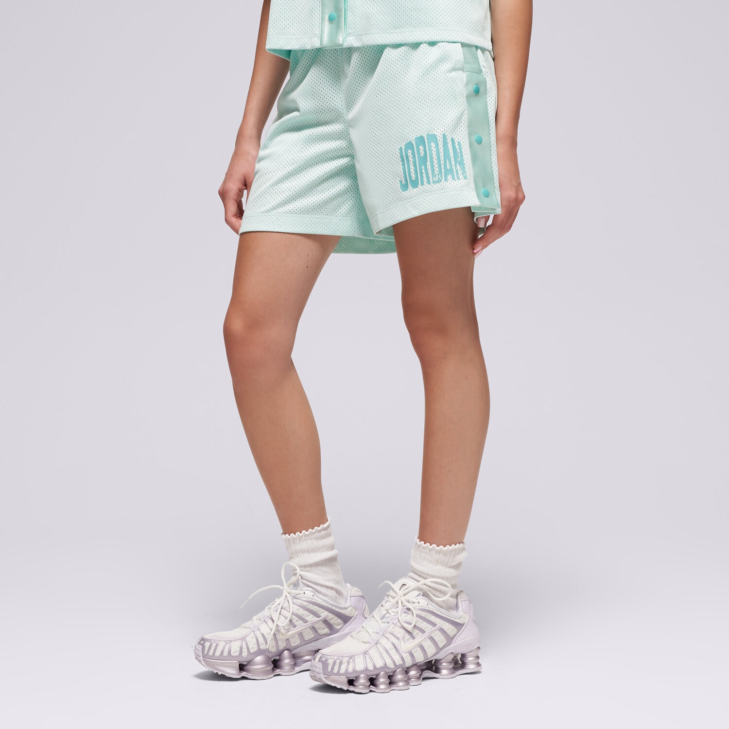 Pantaloni scurți și rochii pentru copii JORDAN PANTALONI SCURȚI JDG JM TRAINING MESH SHORT GIRL 45D981-U4A Verde