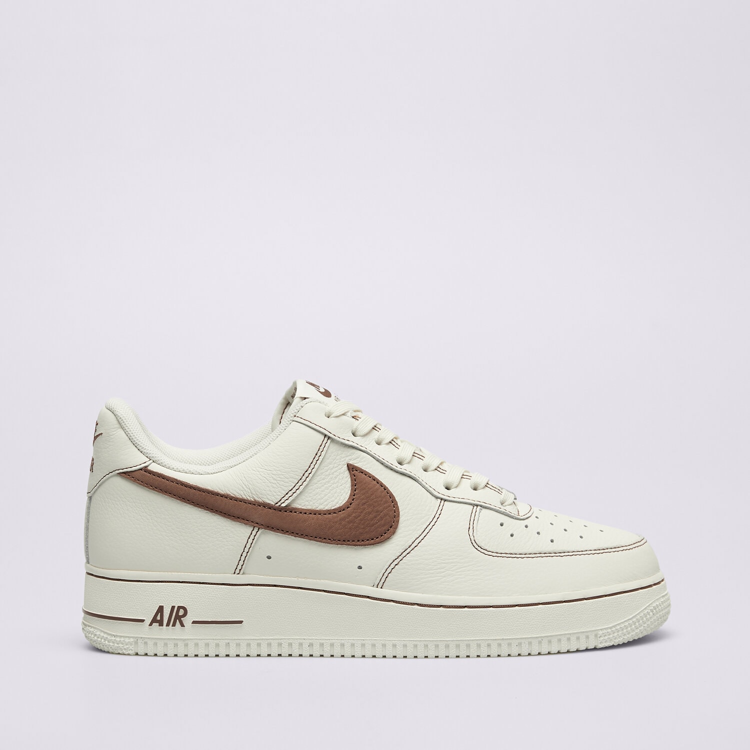 Barbați pantofi sport NIKE AIR FORCE 1 '07 LV8 HQ2037-101 Bej