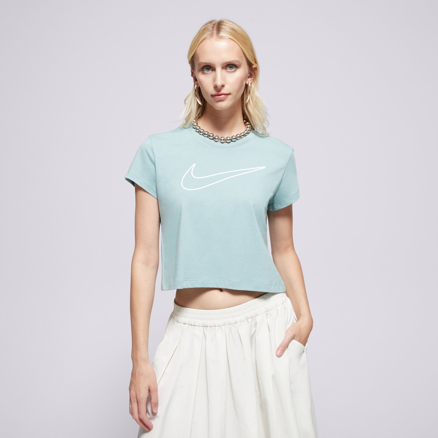 Femei tricou NIKE TRICOU W NSW CLUB SS TEE HBR MD HV5002-017 Verde