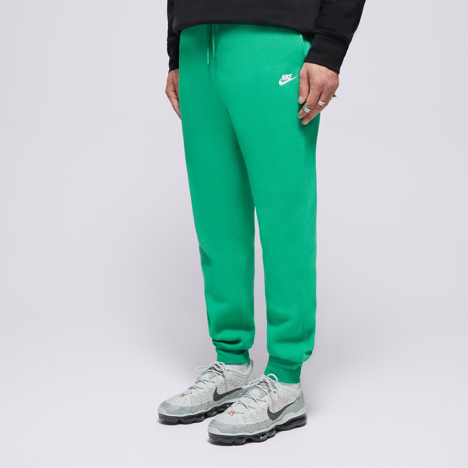 Bărbați pantaloni NIKE PANTALONI  M NK CLUB BB JOGGER FN3787-324 Verde