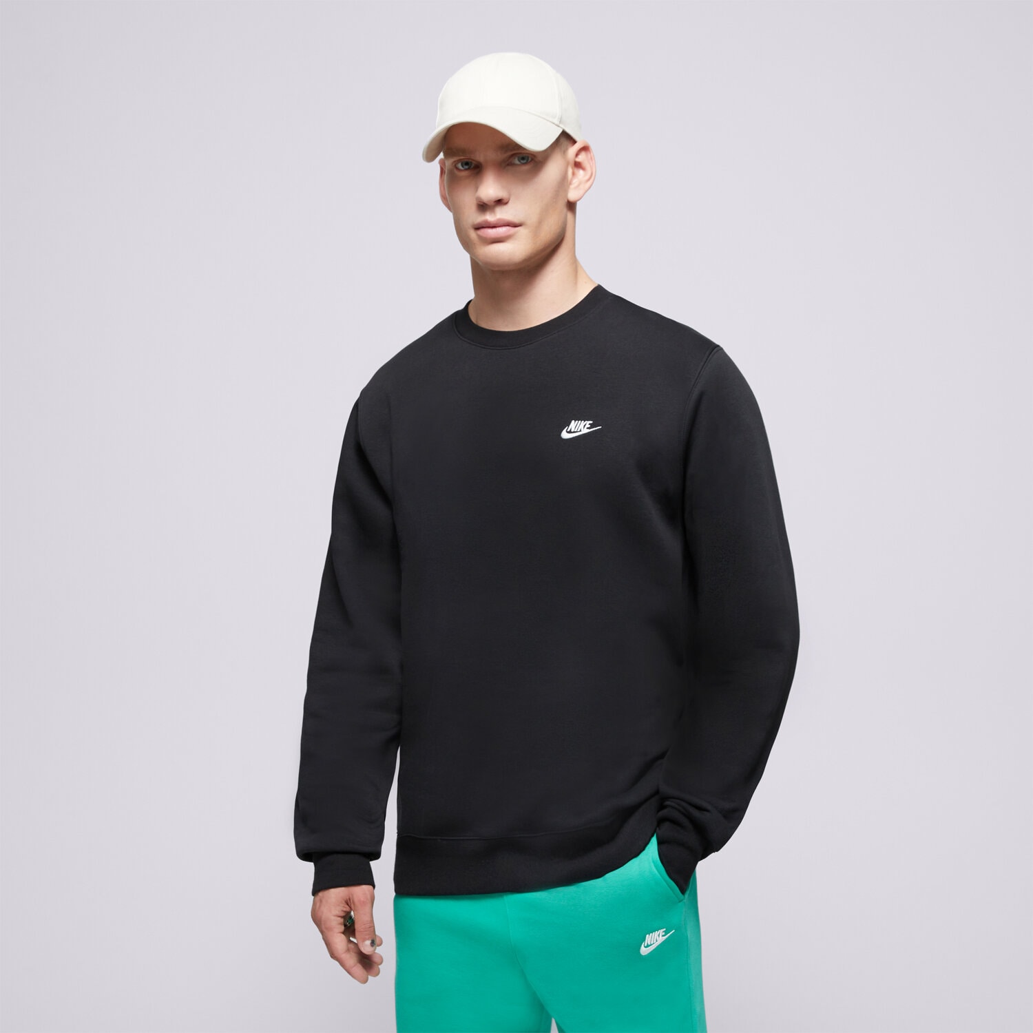 Bărbați bluză NIKE BLUZĂ M NK CLUB BB CREW FN3886-010 Negru