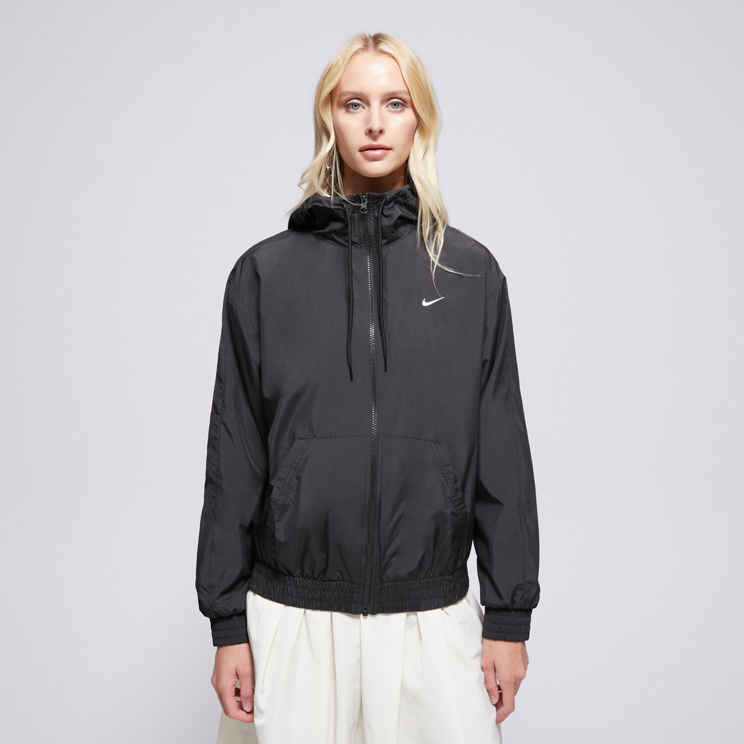 Femei jachetă NIKE JACHETĂ W NSW ESSNTL UV WVN JKT HD FV6298-010 Negru