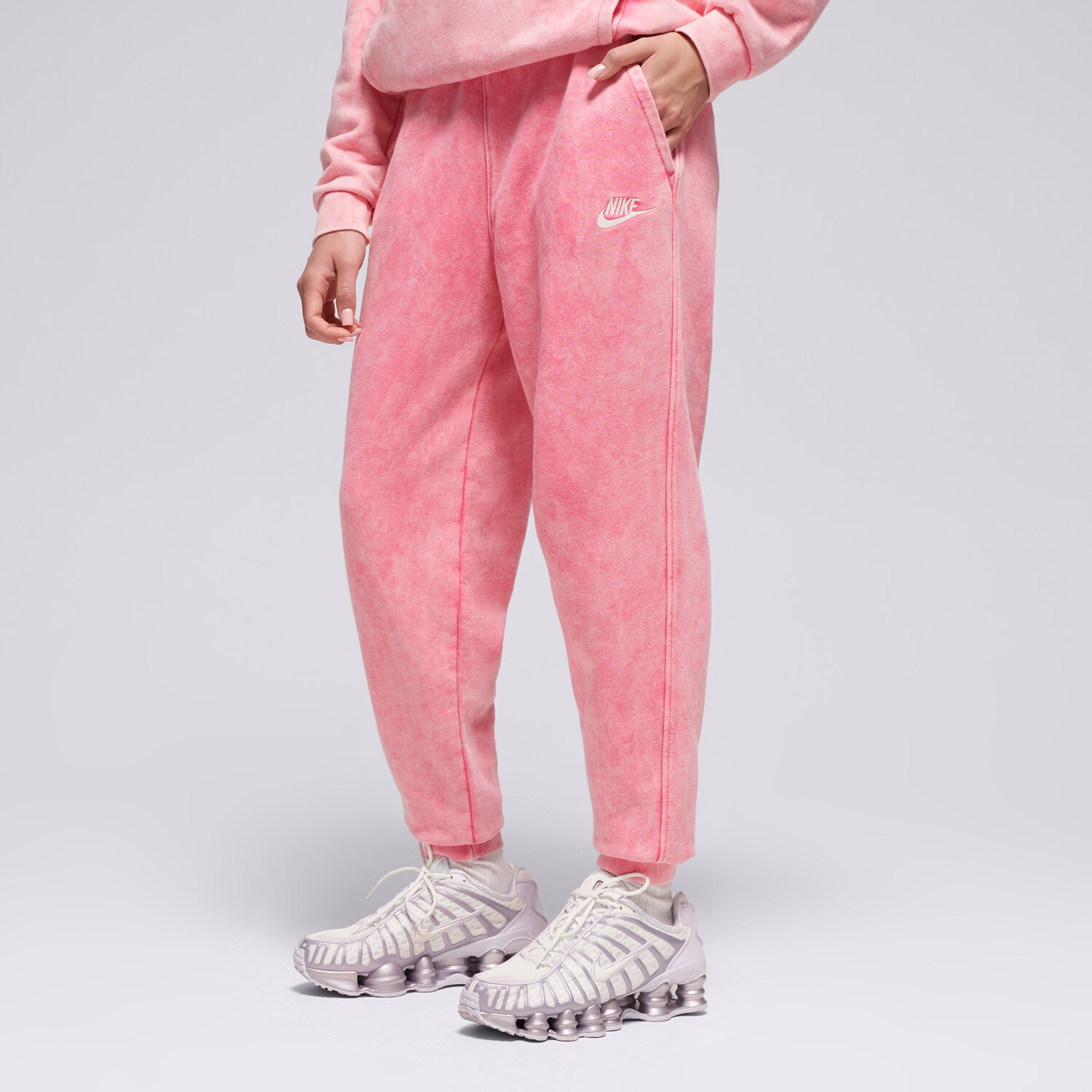 Pantaloni pentru copii NIKE PANTALONI  K NSW WASH CLUB FLC JGGR FT GIRL IH2376-684 Roz