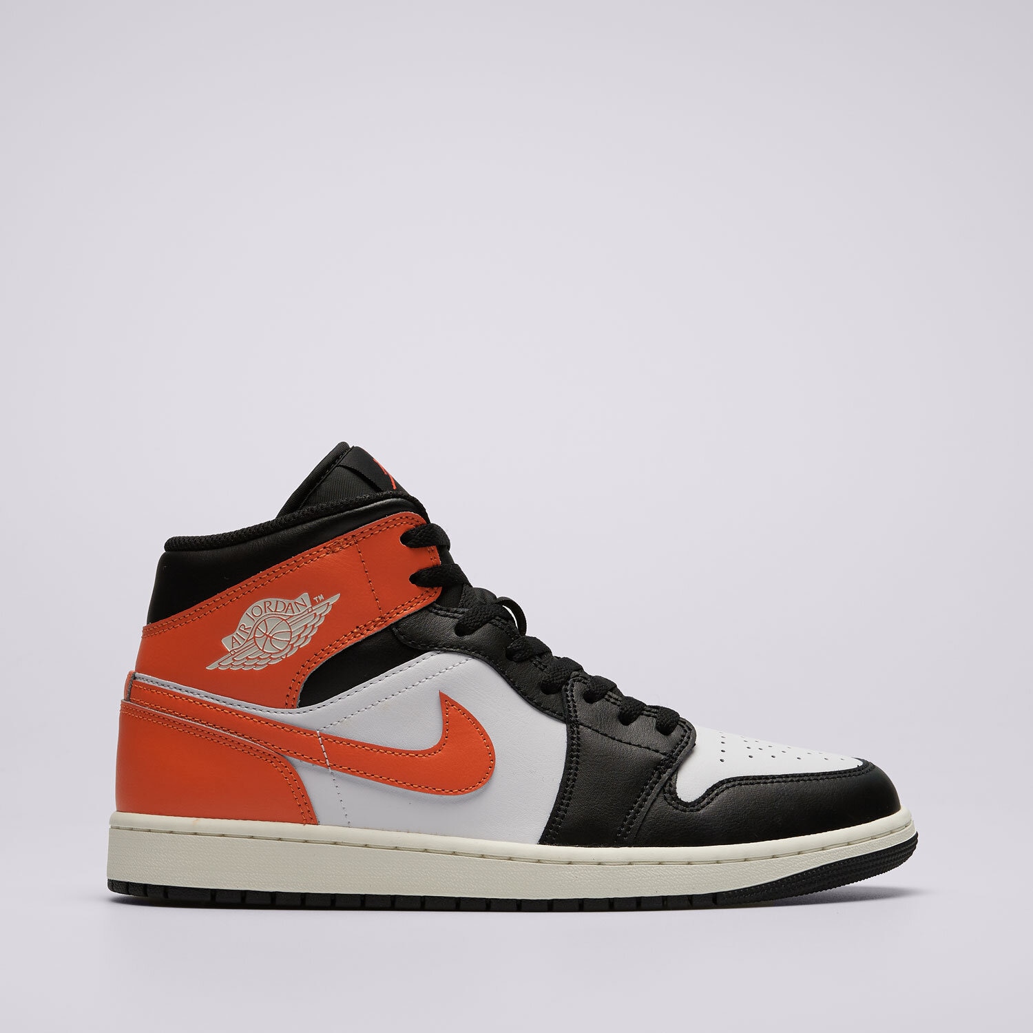 Barbați pantofi sport JORDAN AIR 1 MID  DQ8426-801 Negru