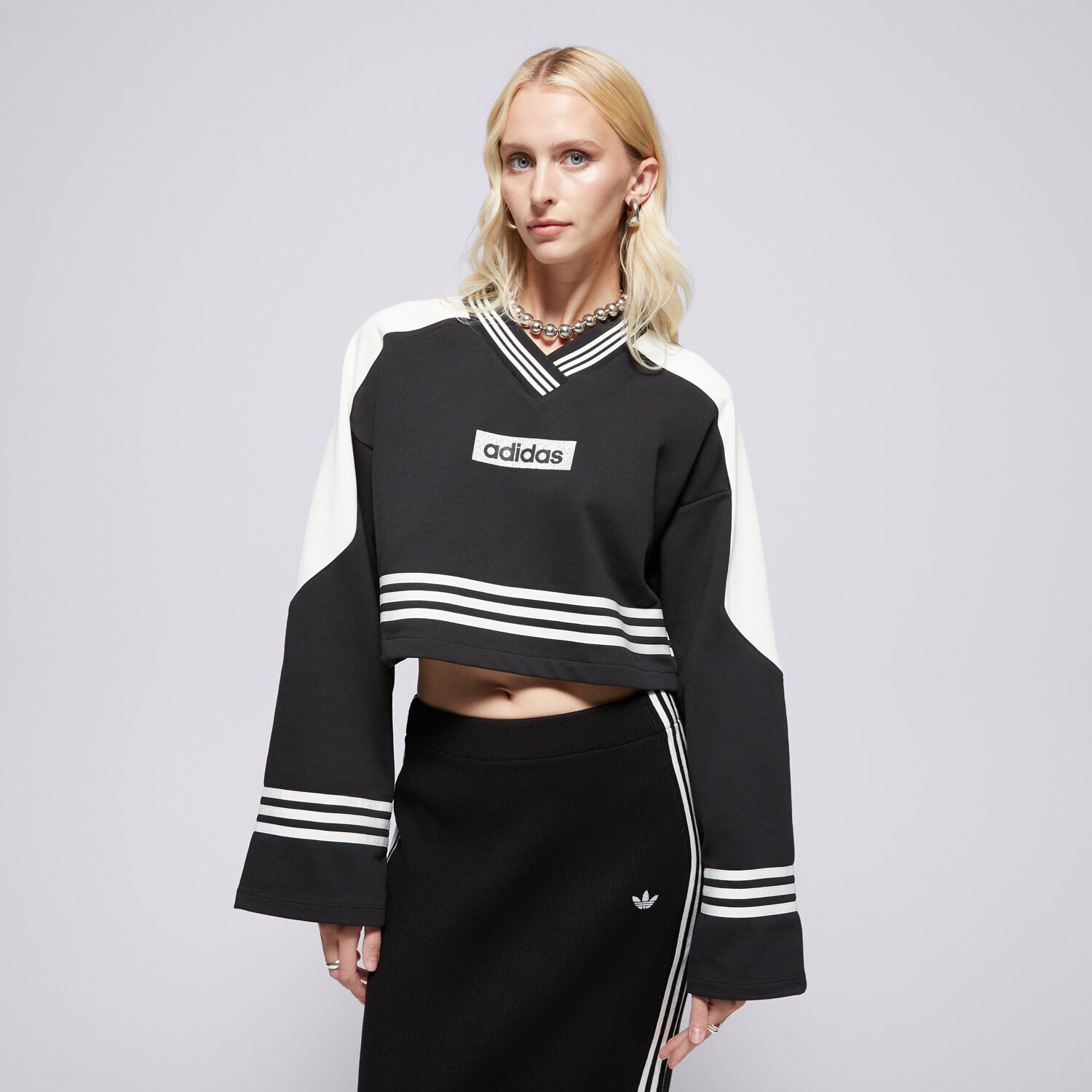 Femei bluză ADIDAS BLUZĂ CREW SWEATSHIRT JW7273 Negru