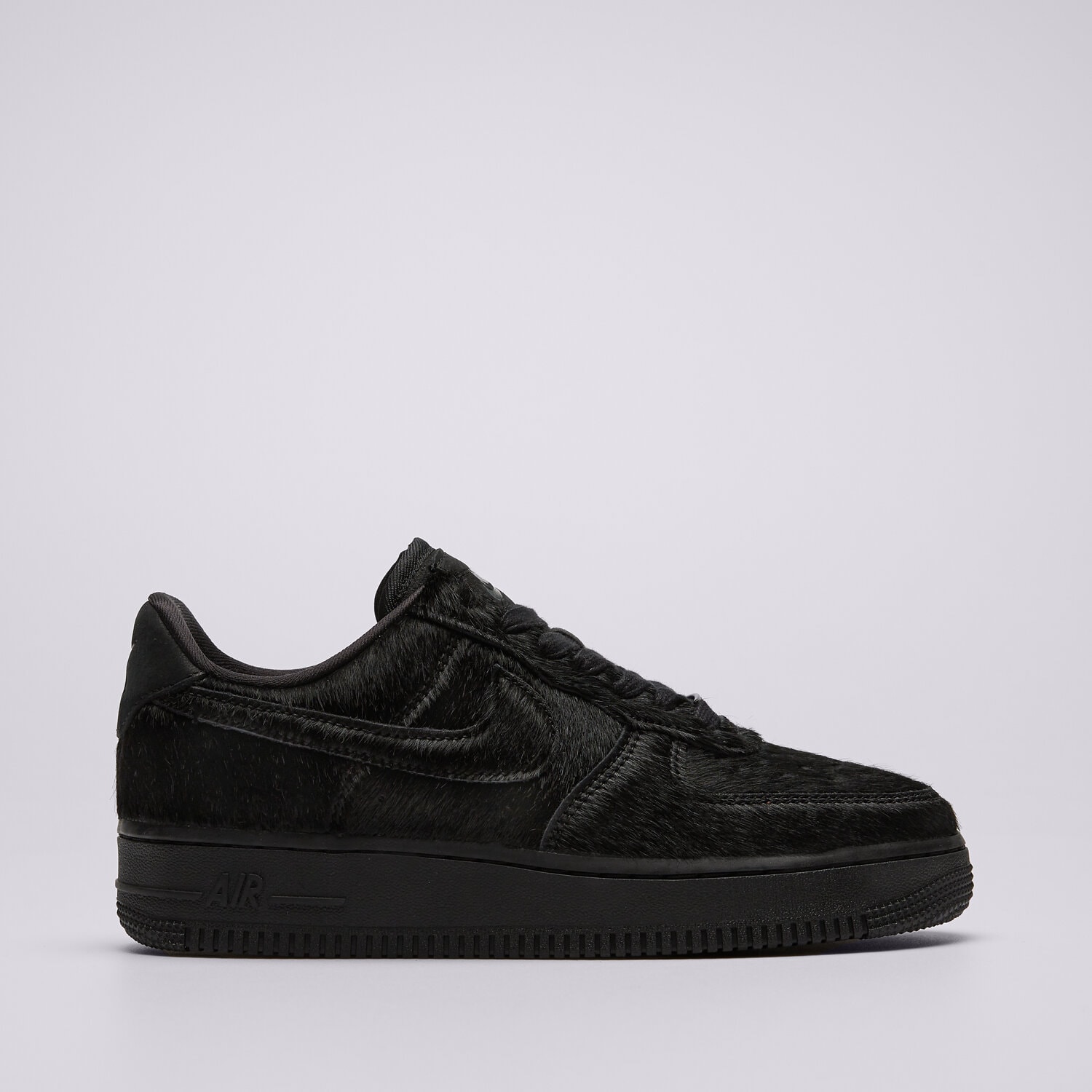 Femei pantofi sport NIKE WMNS AIR FORCE 1 '07 PONY HAIR II7398-001 Negru