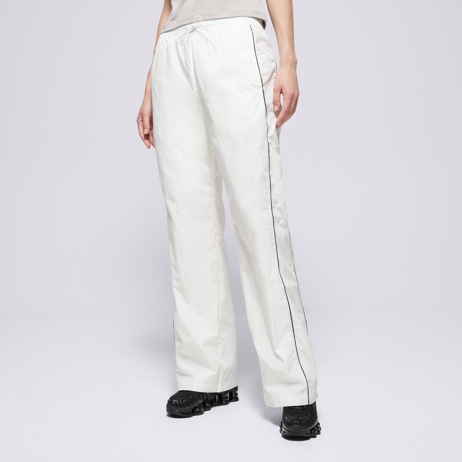 Femei pantaloni NIKE PANTALONI  W NSW NK WR WVN HR OH PANT FV7655-135 cremă