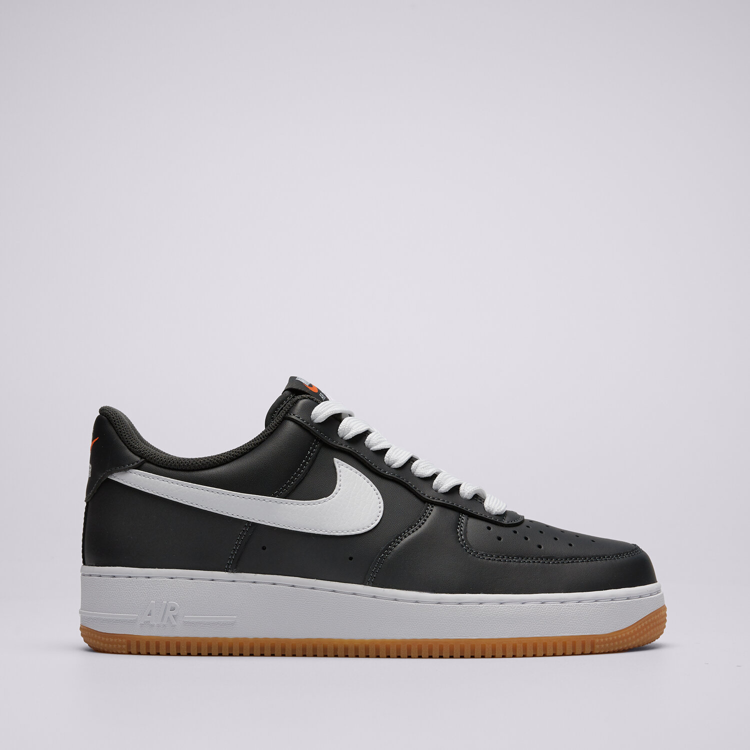 Barbați pantofi sport NIKE AIR FORCE 1 '07 LV8 II7630-001 Negru