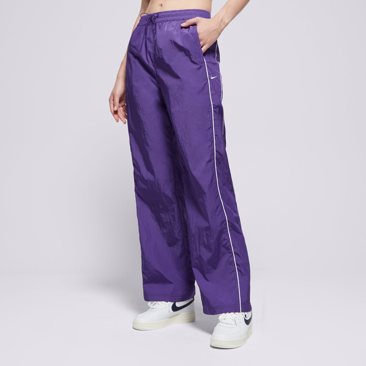 Femei pantaloni NIKE PANTALONI  W NSW NK WR WVN HR OH PANT FV7655-547 Violet