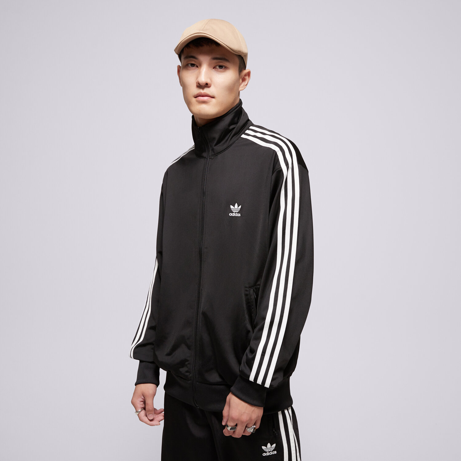 Bărbați bluză ADIDAS BLUZĂ FIREBIRD TT BLK IJ7058 Negru