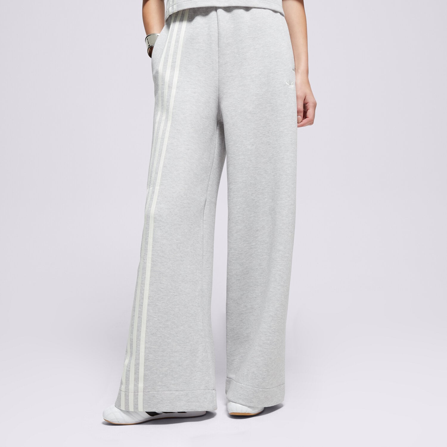 Femei pantaloni ADIDAS PANTALONI  3 STRIPES PANT KA0833 Gri