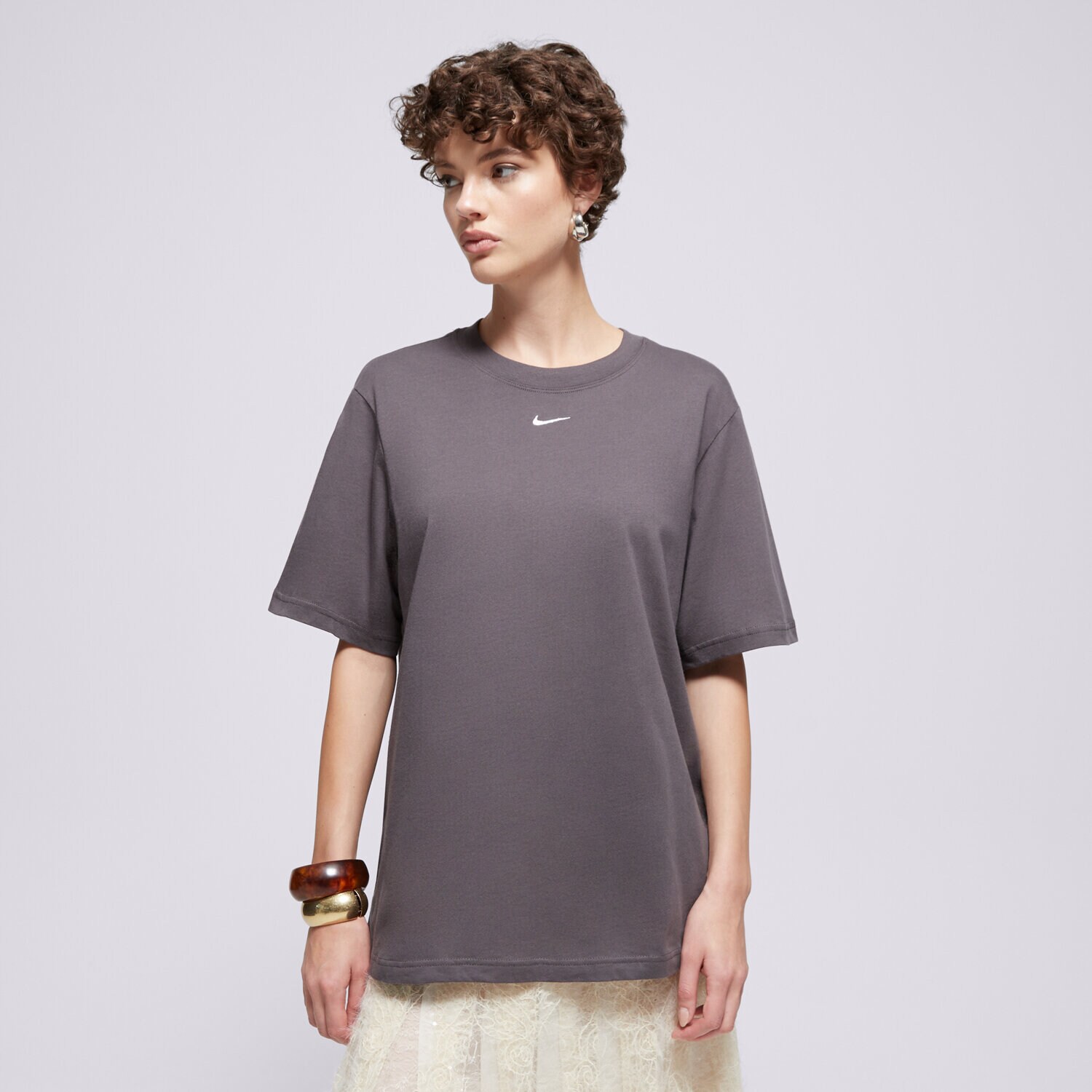 Femei tricou NIKE TRICOU W NSW TEE ESSNTL LBR FD4149-082 Gri