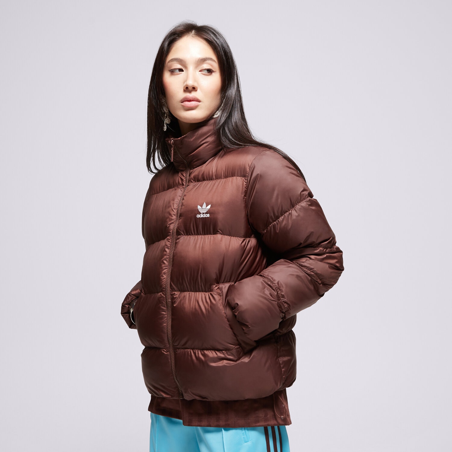 Femei geacă de iarnă ADIDAS JACHETĂ SHORT PUFFER JX2948 Maro