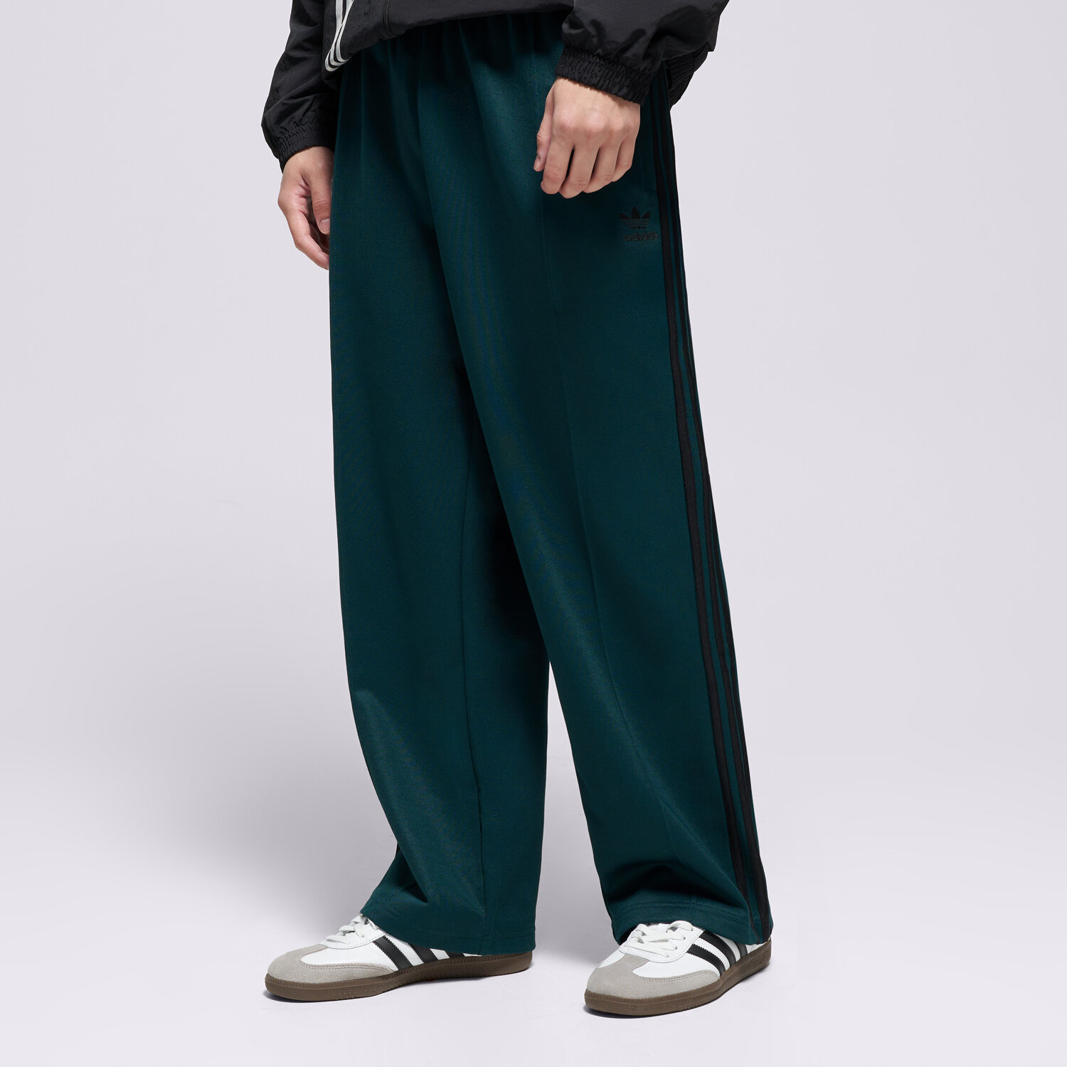 Bărbați pantaloni ADIDAS PANTALONI  BAGGY TP JY1420 Verde