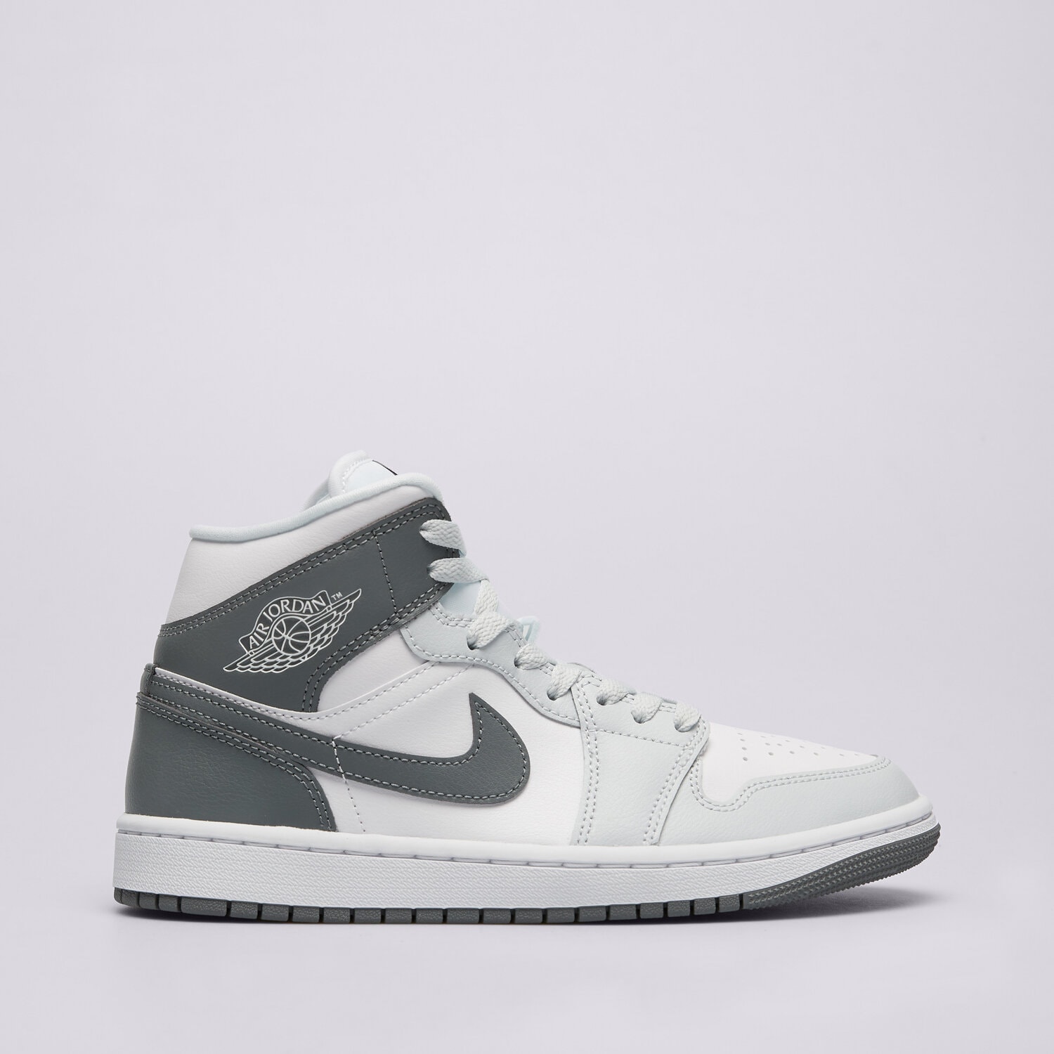 Femei pantofi sport WMNS AIR JORDAN 1 MID BQ6472-113 Alb