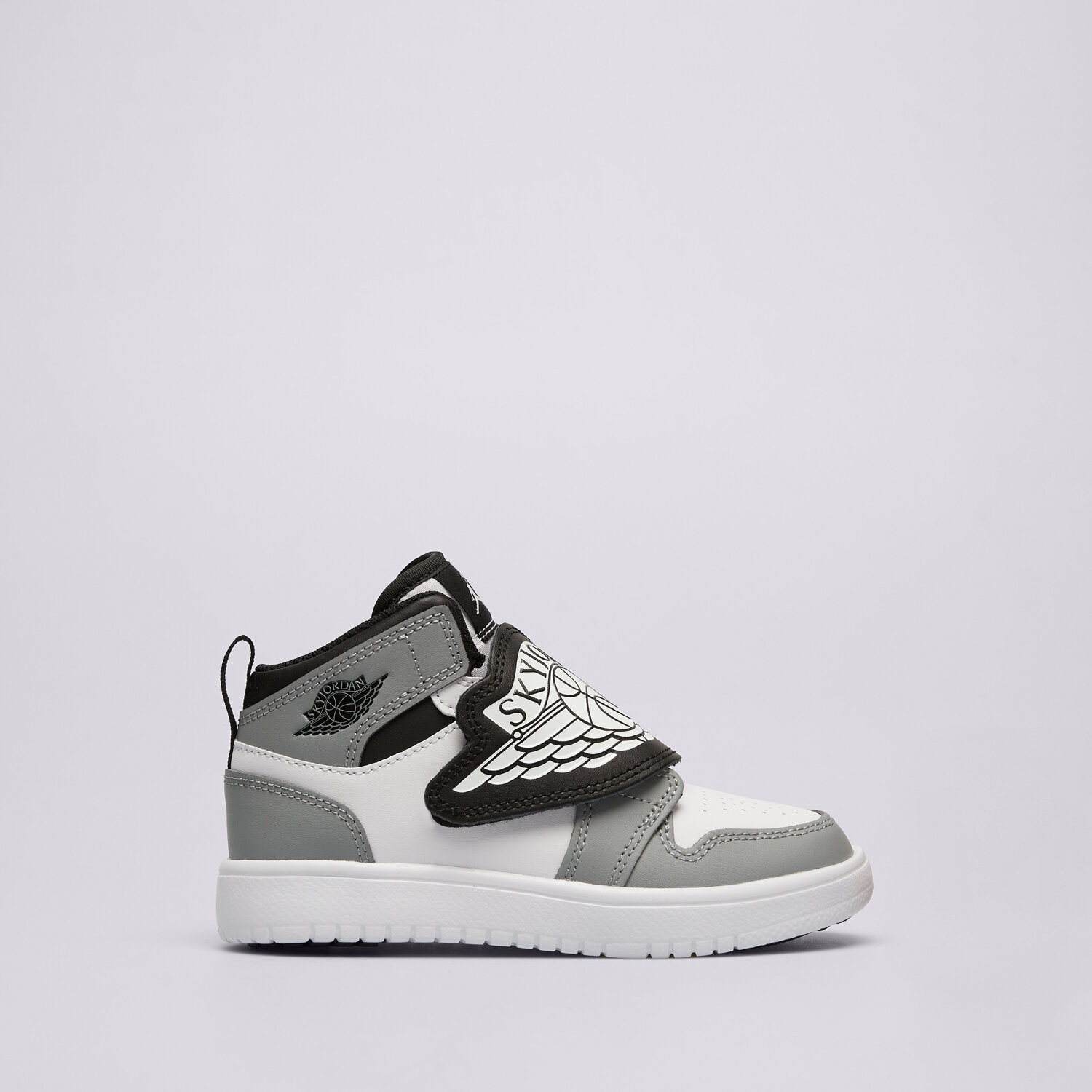 Copii pantofi sport SKY JORDAN  BQ7197-102 Gri