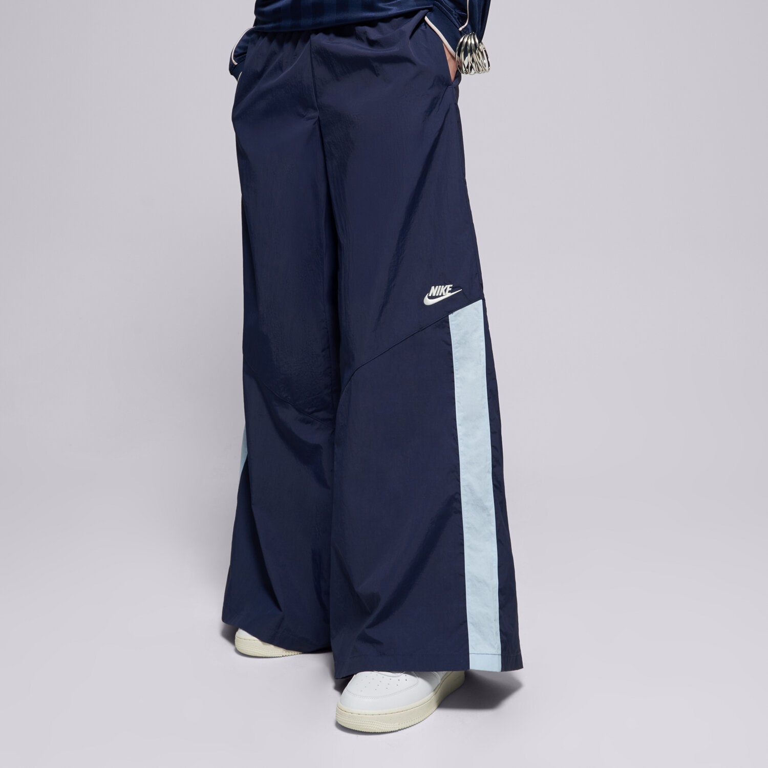 Femei pantaloni NIKE PANTALONI  W NSW WIDE LEG WVN PANT IH8508-410 Bleumarin