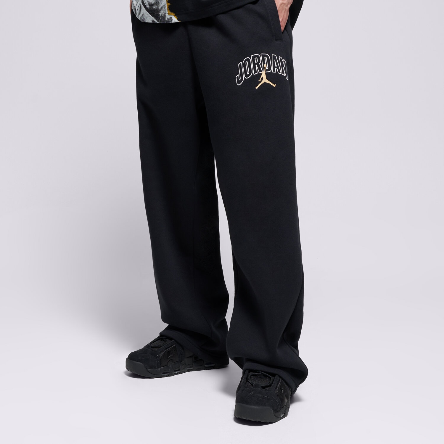 Bărbați pantaloni JORDAN PANTALONI  M J BRK OVS GFX IB7243-011 Negru