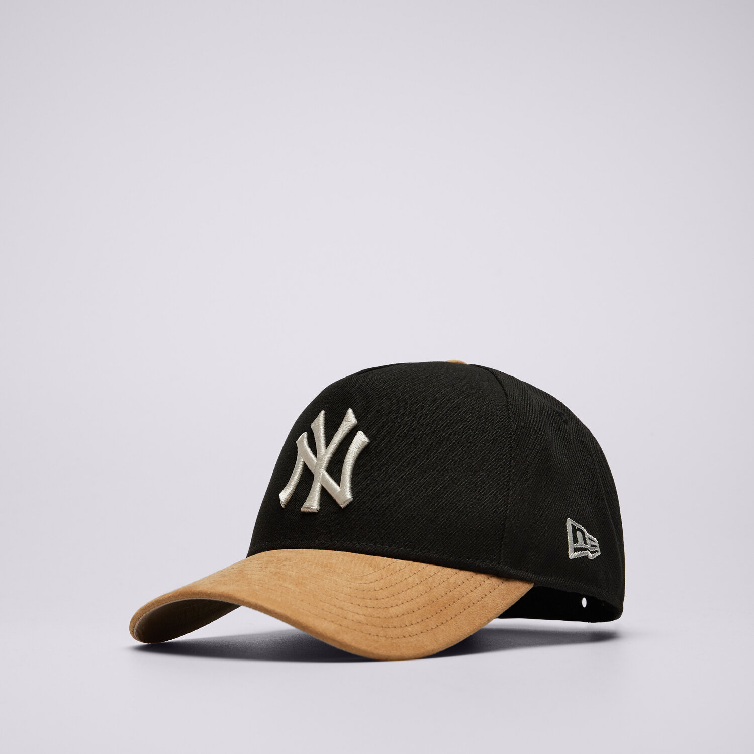 Bărbați șapcă NEW ERA CACIULA SUEDE VISOR EFRAME NYY NEW YORK YANKEES 60759008 Negru