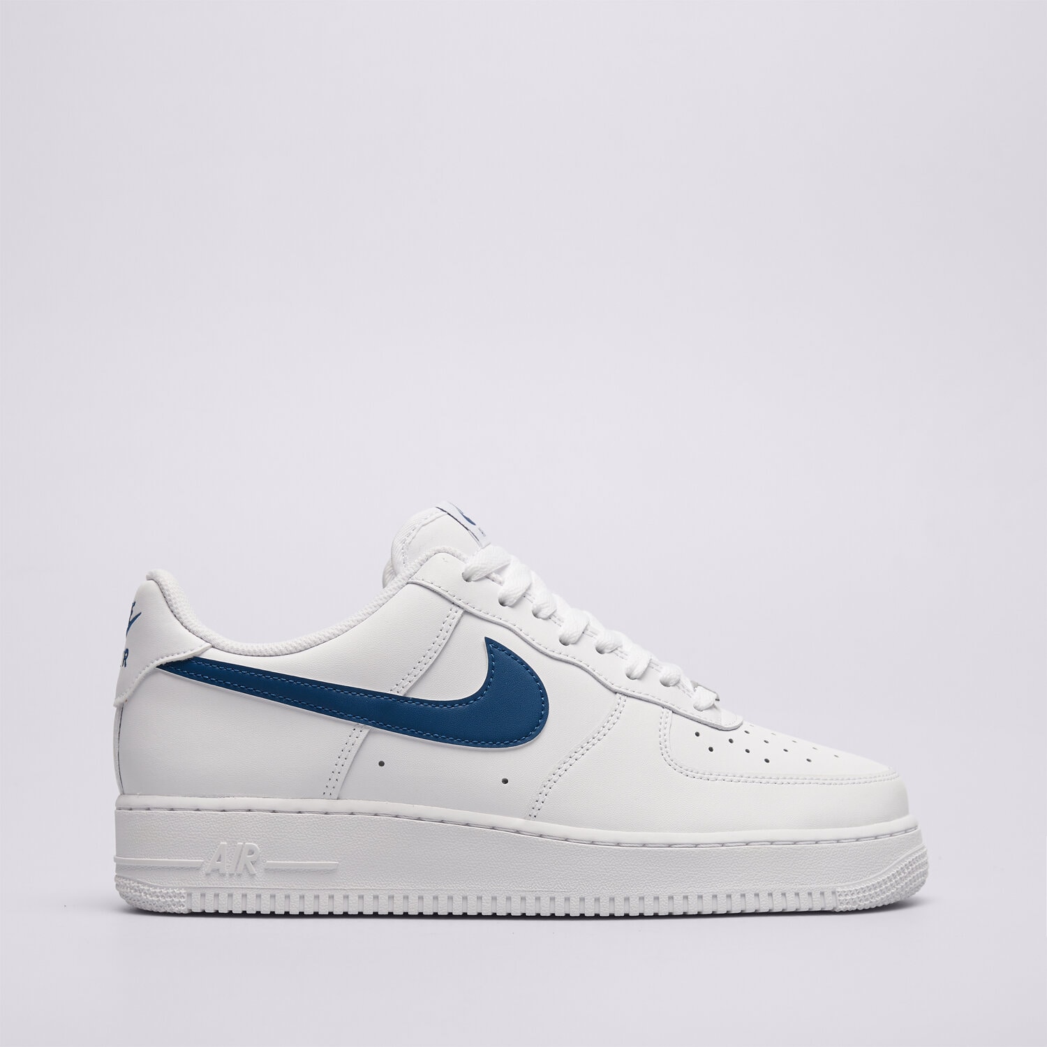 Barbați pantofi sport NIKE AIR FORCE 1 '07 ESS FJ4146-123 Alb