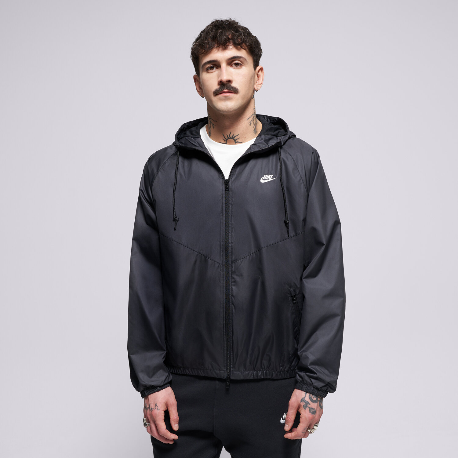 Bărbați jachetă NIKE JACHETĂ M NK WR LND JKT 26 HV8369-010 Negru