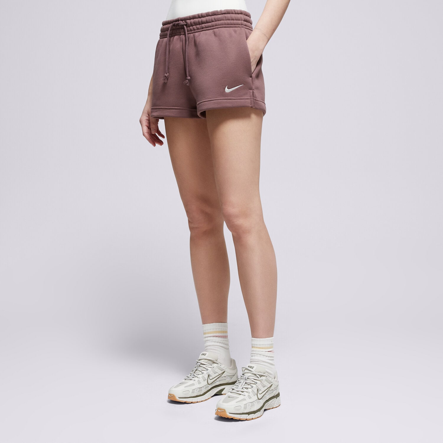 Femei pantaloni scurți NIKE PANTALONI SCURȚI PHNX FLC MR STD 2IN SHRT W NSW IF2132-502 Maro