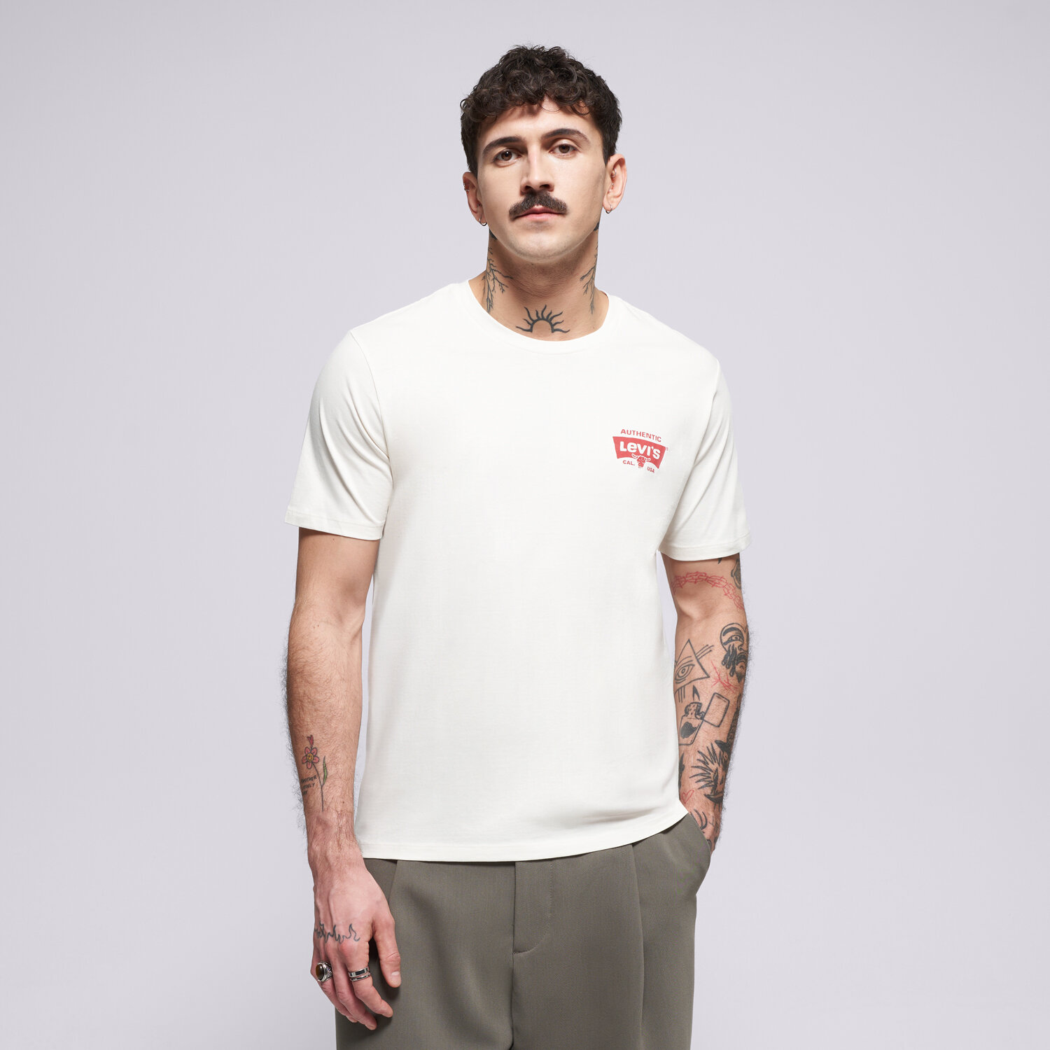 Bărbați tricou LEVI'S TRICOU GRAPHIC CREWNECK TEE NEUTRALS 22491-1974 Alb