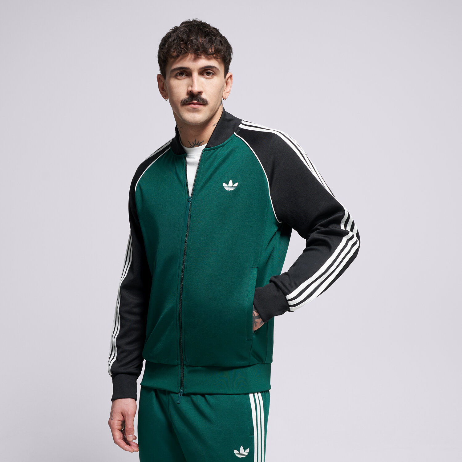 Bărbați bluză ADIDAS BLUZĂ SST TT KE3509 Verde